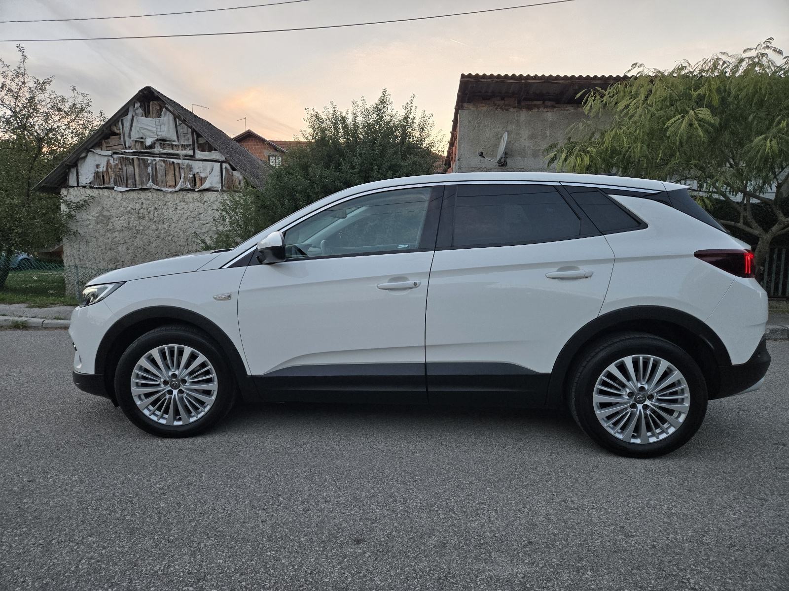 Opel Grandland X 1.6 CDTI automatik, reg. 08/27.g, alu 18", led, navi, fotografija 8