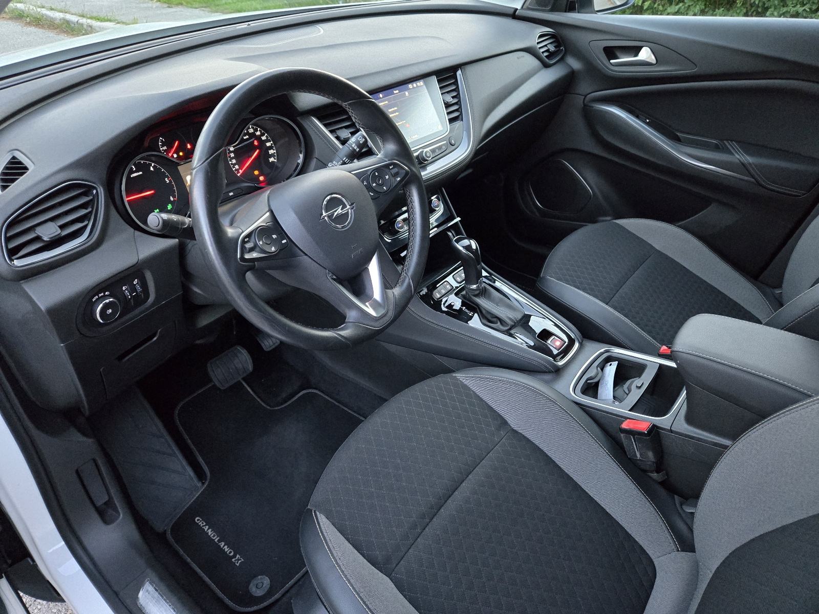 Opel Grandland X 1.6 CDTI automatik, reg. 08/27.g, alu 18", led, navi, fotografija 11