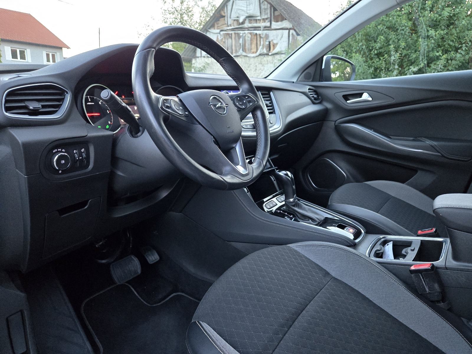 Opel Grandland X 1.6 CDTI automatik, reg. 08/27.g, alu 18", led, navi, fotografija 14
