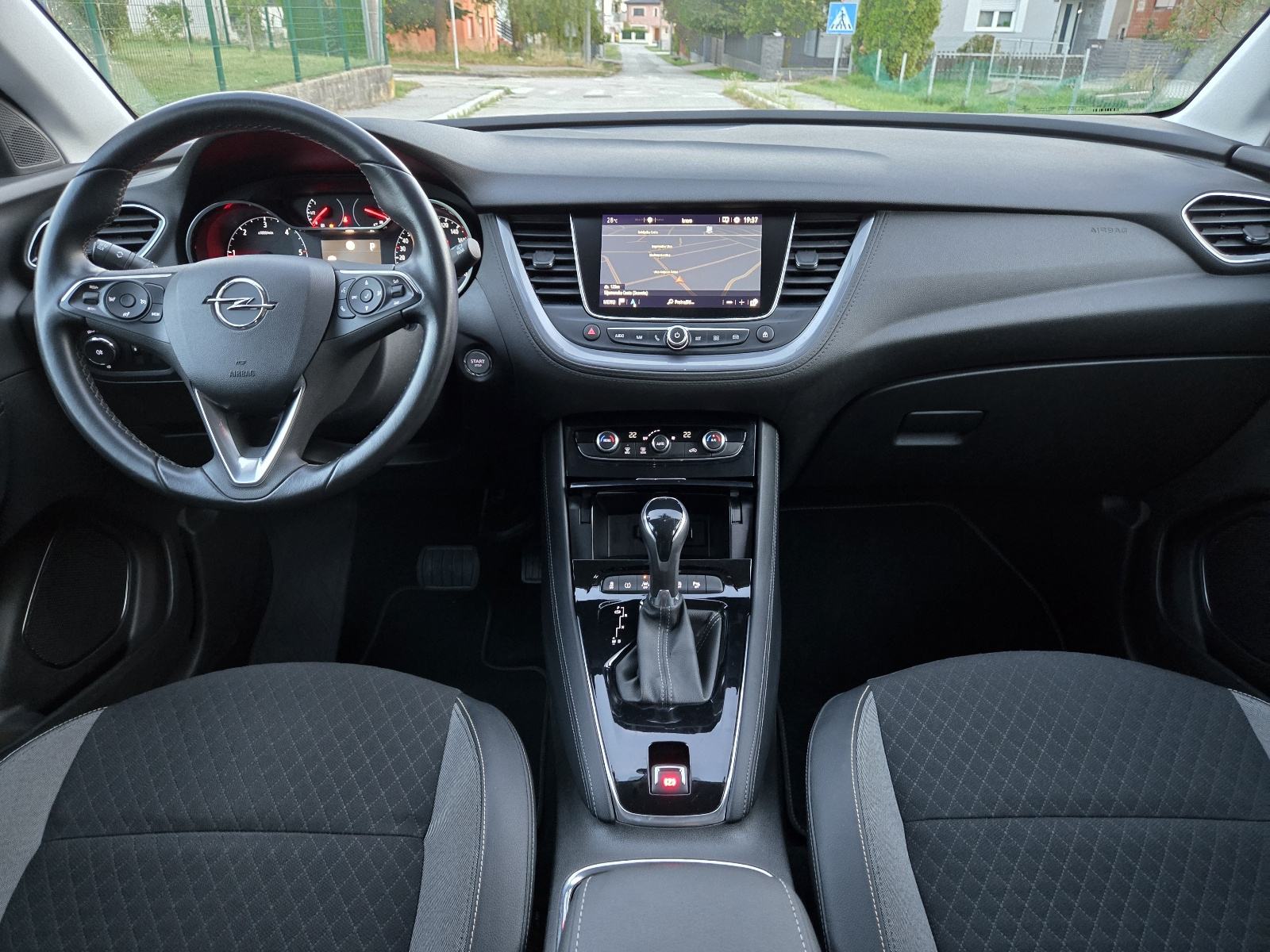 Opel Grandland X 1.6 CDTI automatik, reg. 08/27.g, alu 18", led, navi, fotografija 9