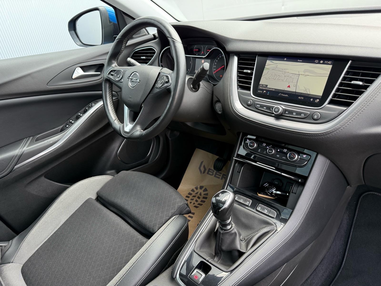 Opel Grandland X 1.6 CDTi Innovation*FULL LED*KAMERE 360*PANORAMA*, fotografija 18
