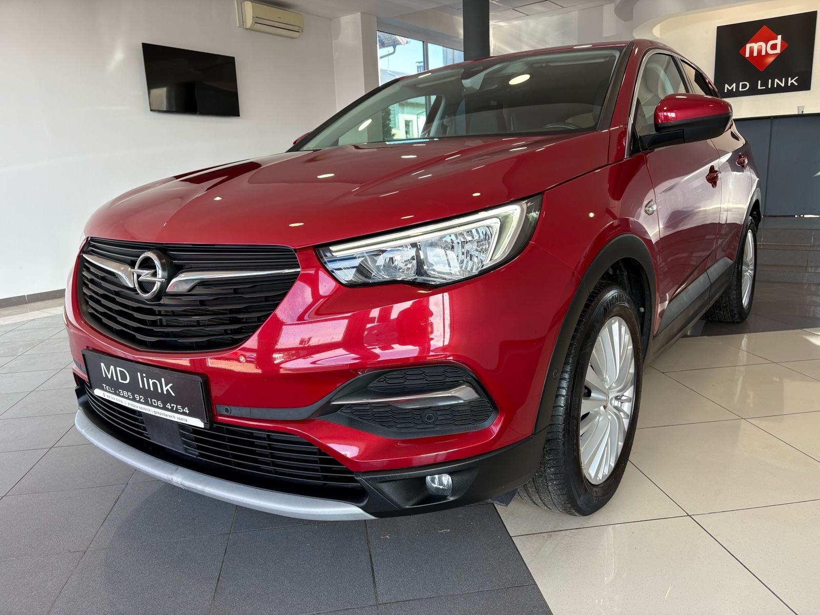 Opel Grandland X 1.6 CDTI, pogled izvana - slika 1