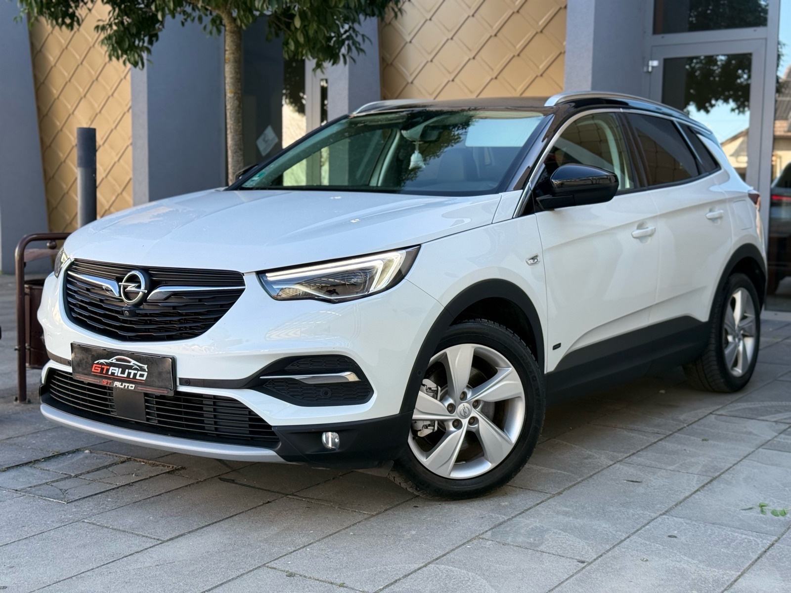OPEL GRANDLAND X ULTIMATE HYBRID 4 300KS, 49.000km, 2020.GOD, fotografija 2