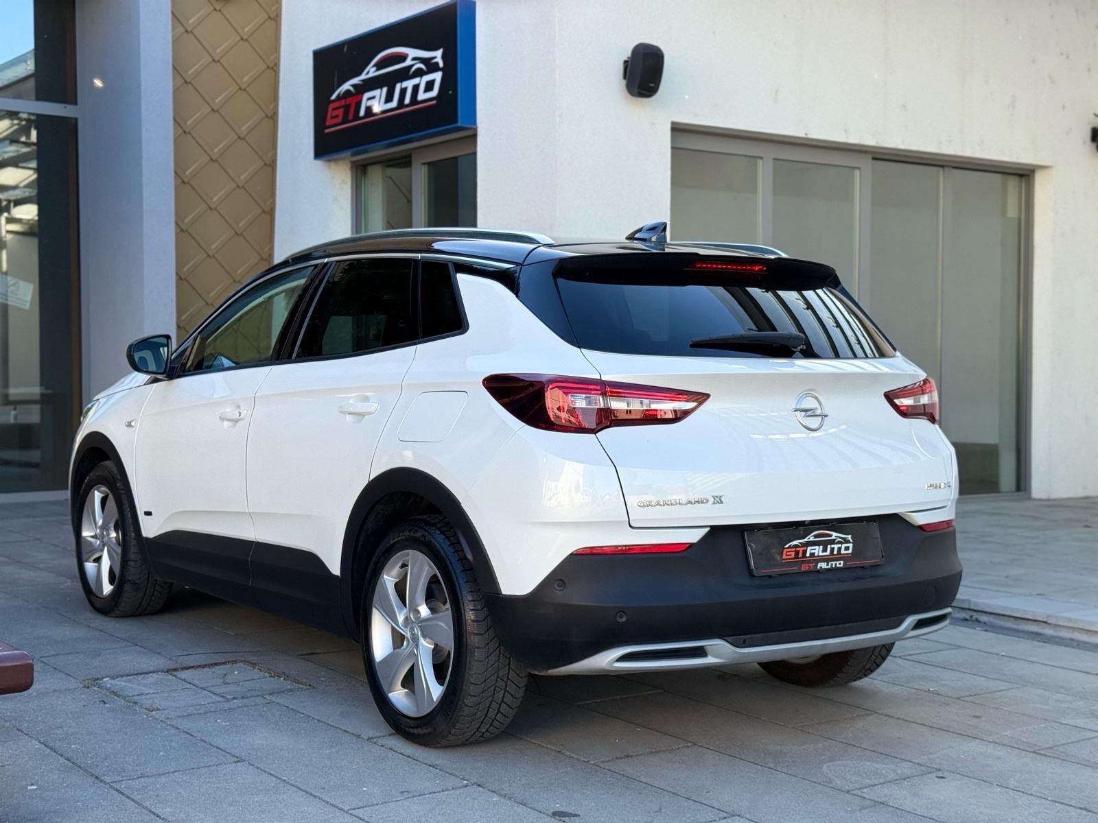 OPEL GRANDLAND X ULTIMATE HYBRID 4 300KS, 49.000km, 2020.GOD, fotografija 4