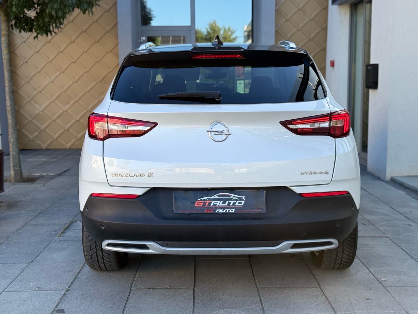 OPEL GRANDLAND X ULTIMATE HYBRID 4 300KS, 49.000km, 2020.GOD, fotografija 5