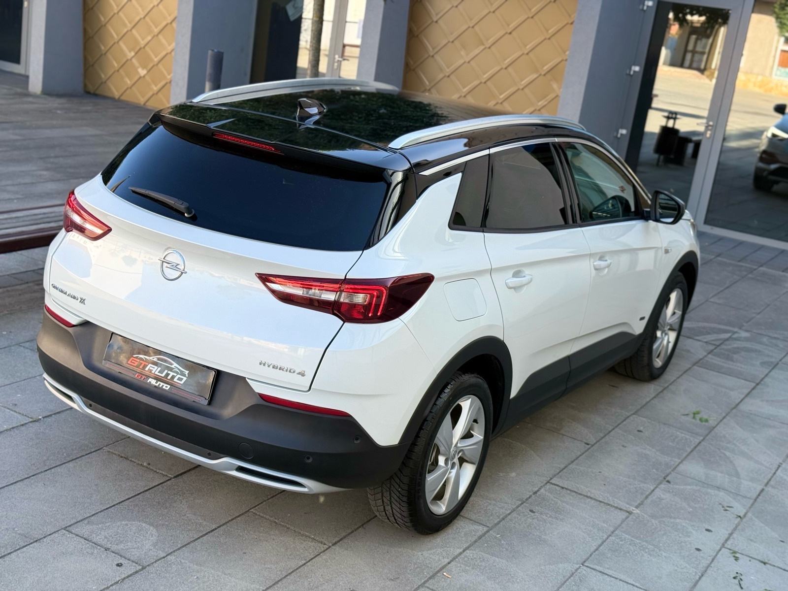 OPEL GRANDLAND X ULTIMATE HYBRID 4 300KS, 49.000km, 2020.GOD, fotografija 9