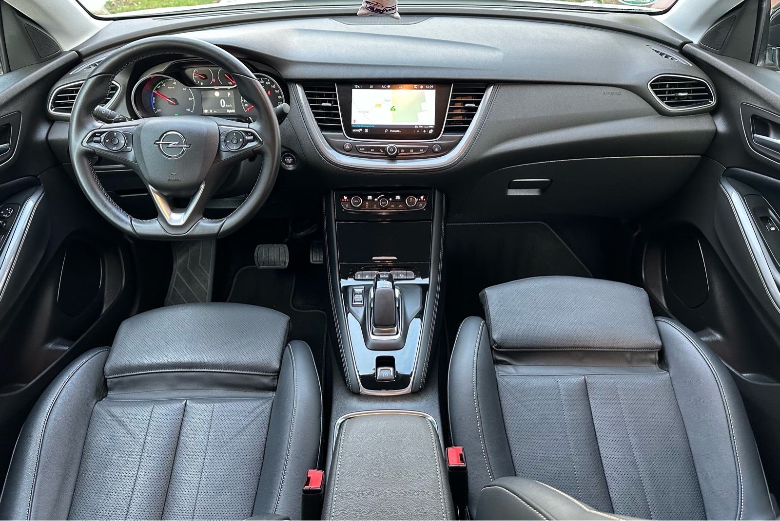 OPEL GRANDLAND X ULTIMATE HYBRID 4 300KS, 49.000km, 2020.GOD, fotografija 18