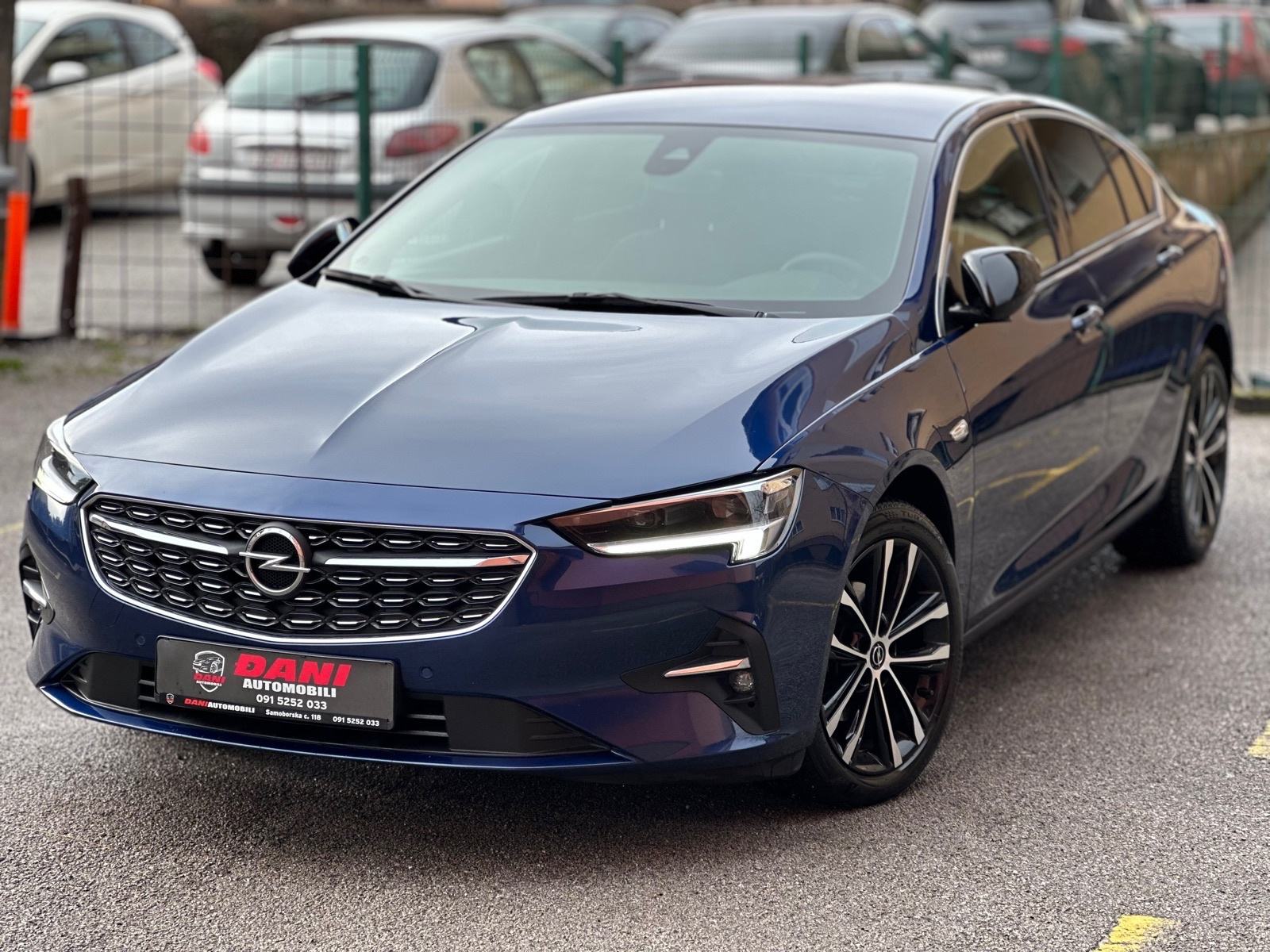 Opel Insignia 1,5 D,FULL KOZA,MATRIX,MASAZA,KAMERA,ALU 19”..15.400€, fotografija 3