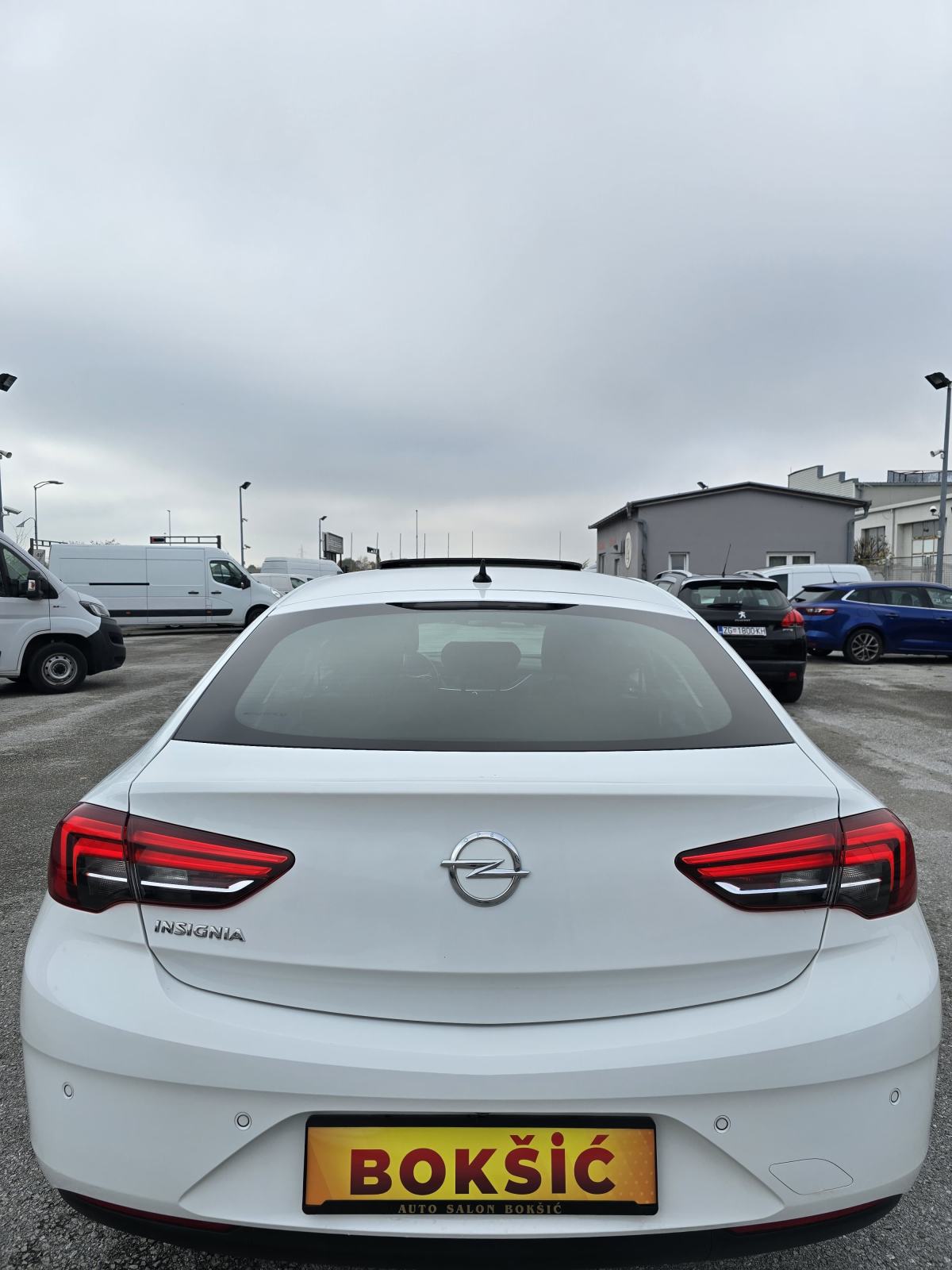 Opel Insignia 1,5 D GRAND SPORT AUTOMATIK, fotografija 8