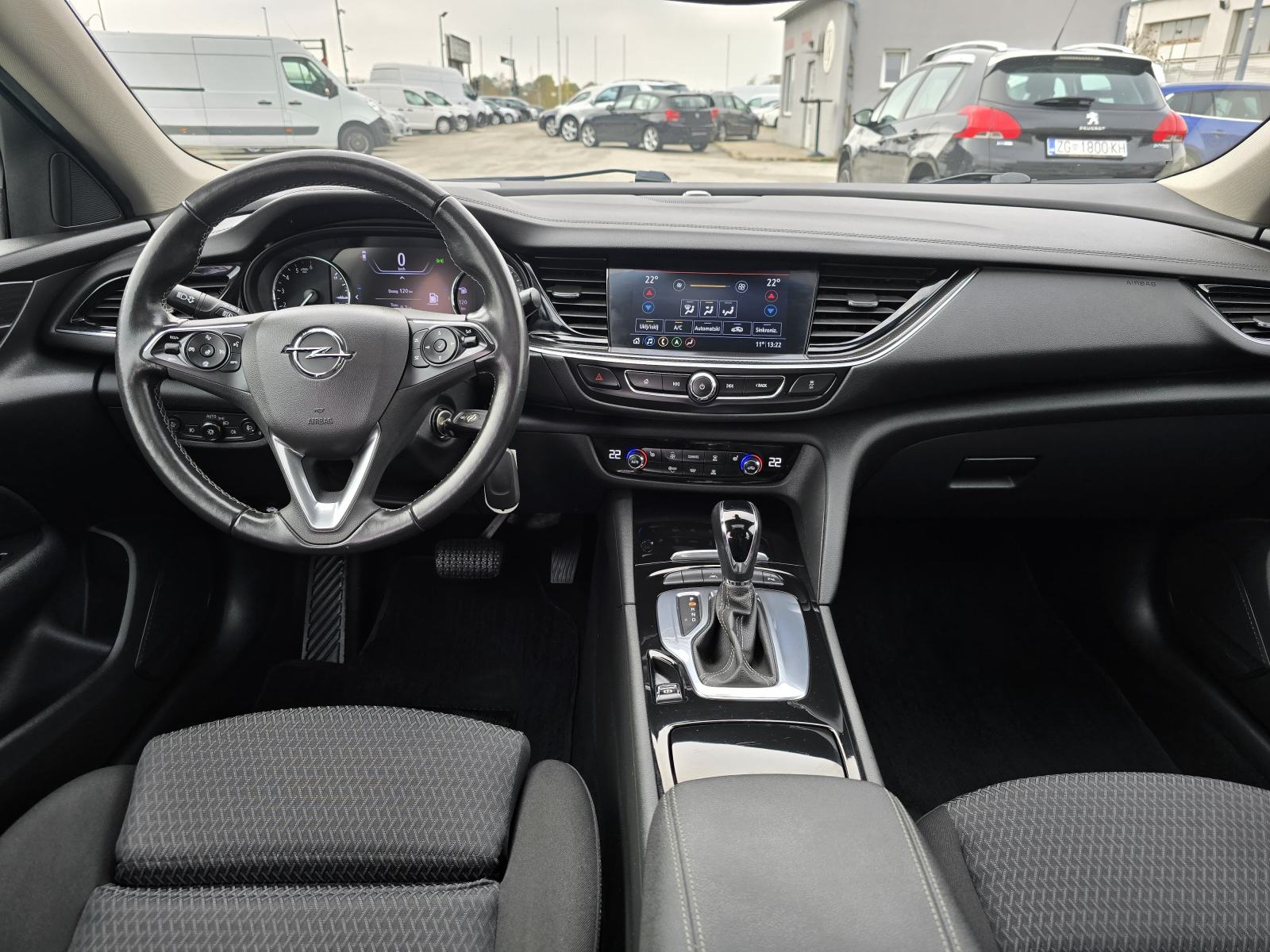 Opel Insignia 1,5 D GRAND SPORT AUTOMATIK, fotografija 11