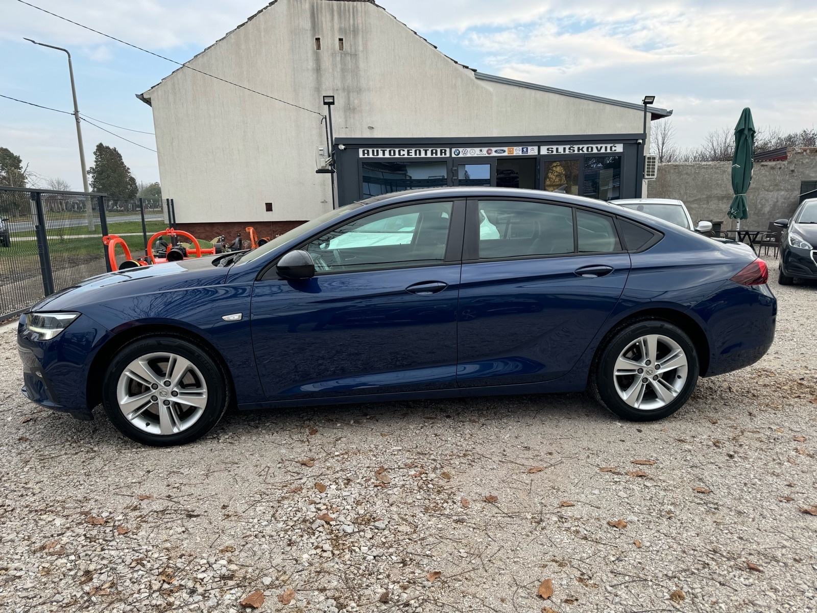 Opel Insignia 1,5D/Aut/Led/Navi/Leasing bez učešća, fotografija 2
