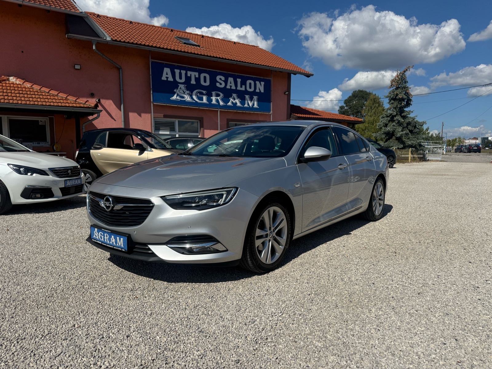 Opel Insignia 1.6 Cdti*AUTOMATIK*NAVIGACIJA*R.KAMERA*LED*PDC*ALU*SERV, pogled izvana - slika 1