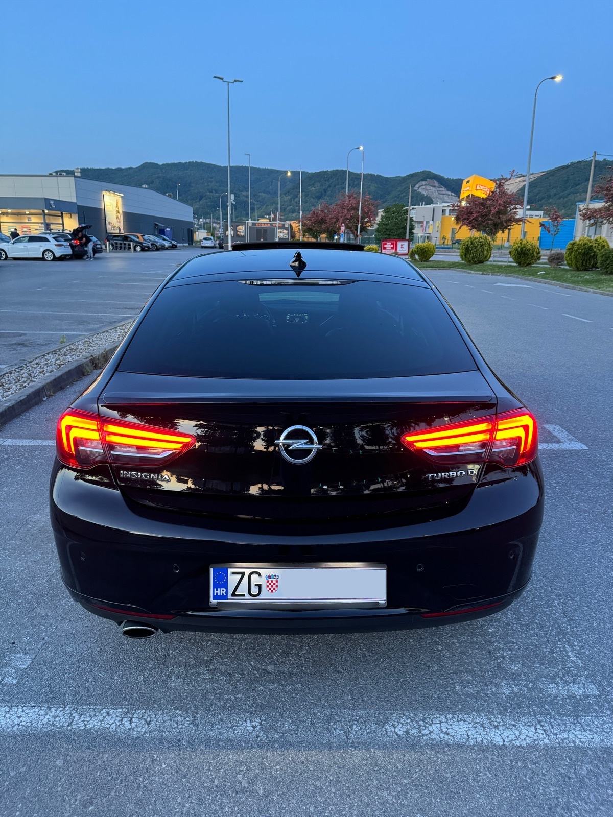 Opel Insignia Grand Sport OPC line 1.6 CDTI automatik FULL Euro 6, fotografija 3