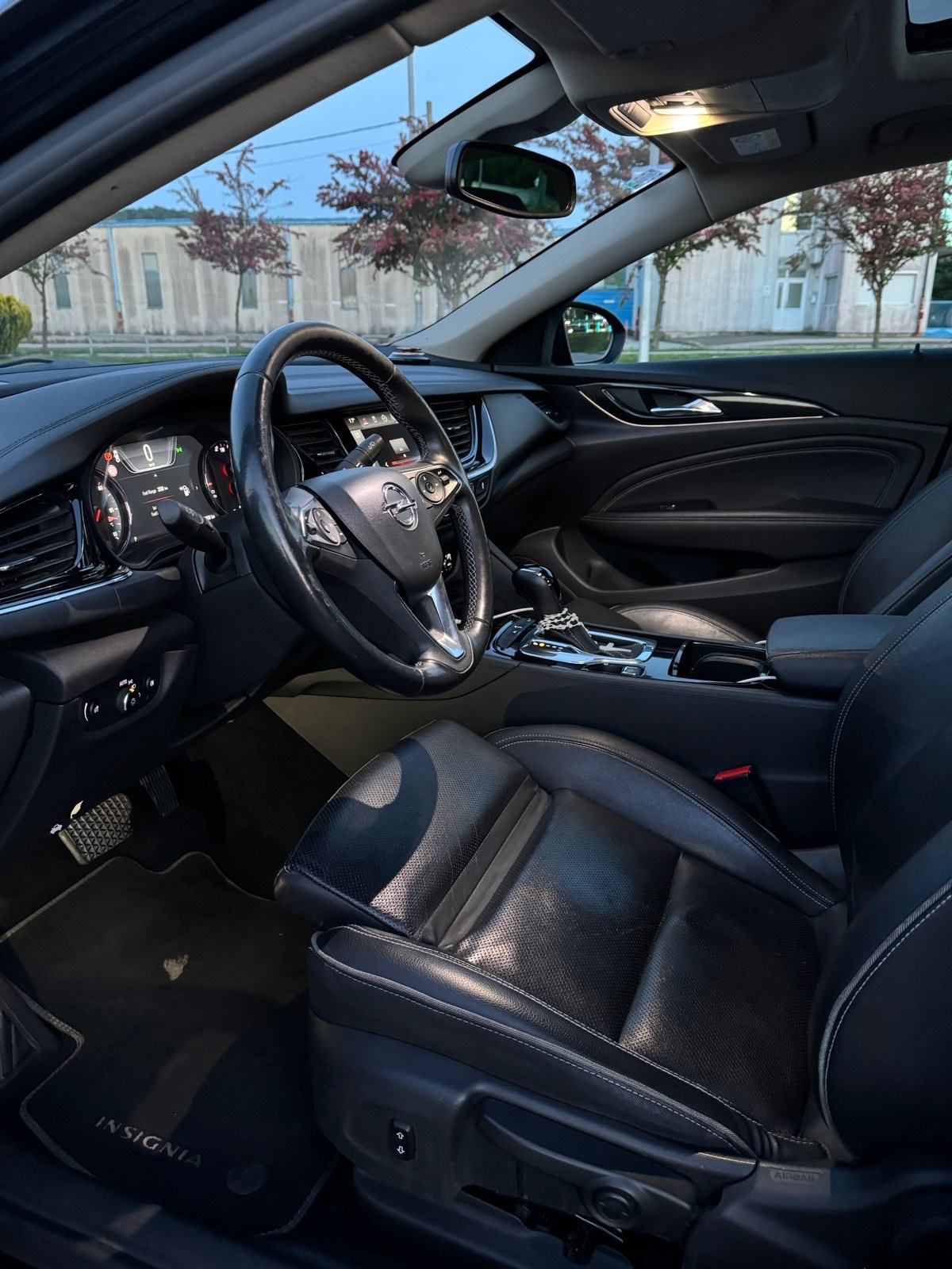 Opel Insignia Grand Sport OPC line 1.6 CDTI automatik FULL Euro 6, fotografija 4
