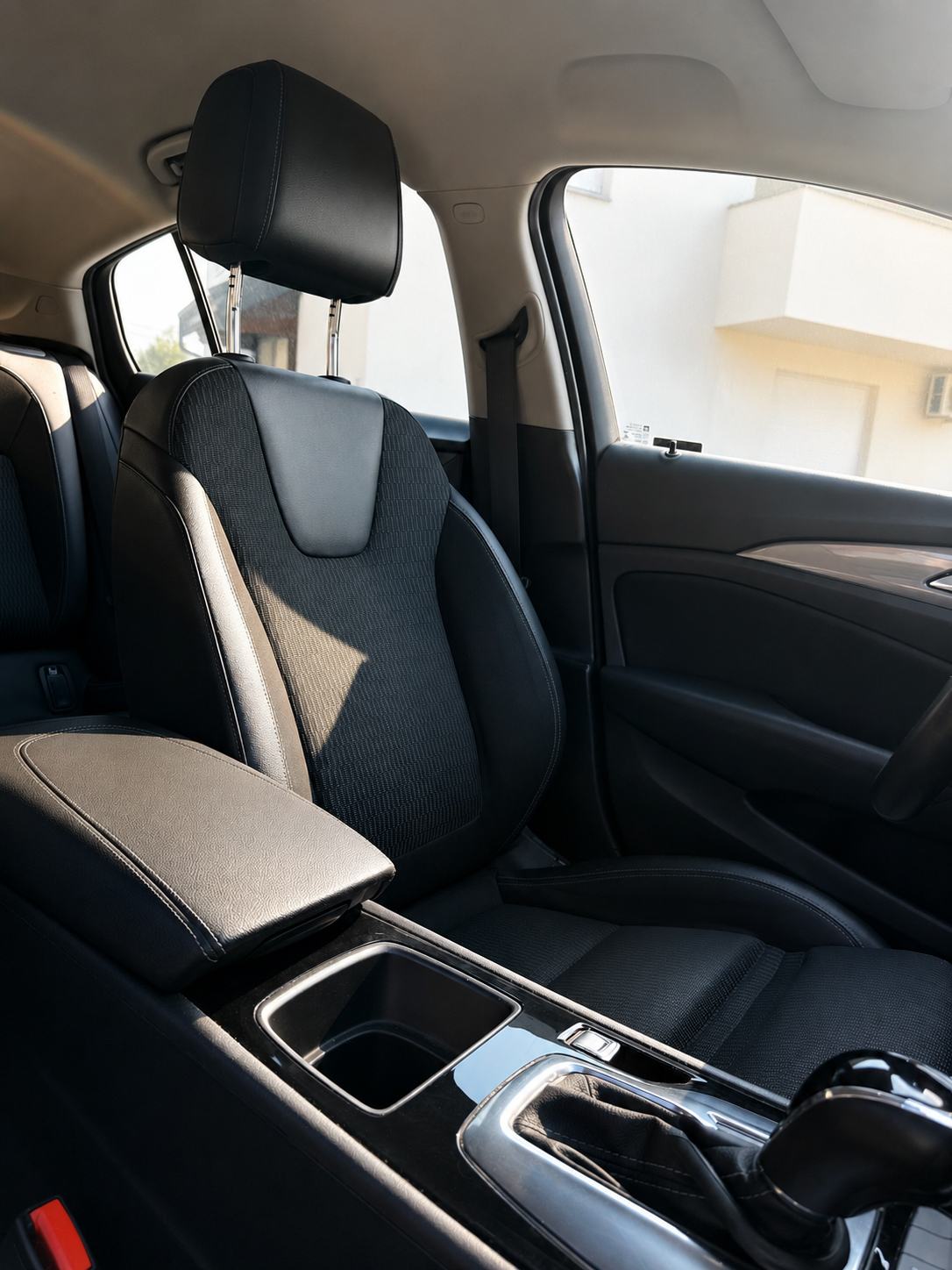 Opel Insignia 1,6 CDTI automatik, fotografija 8