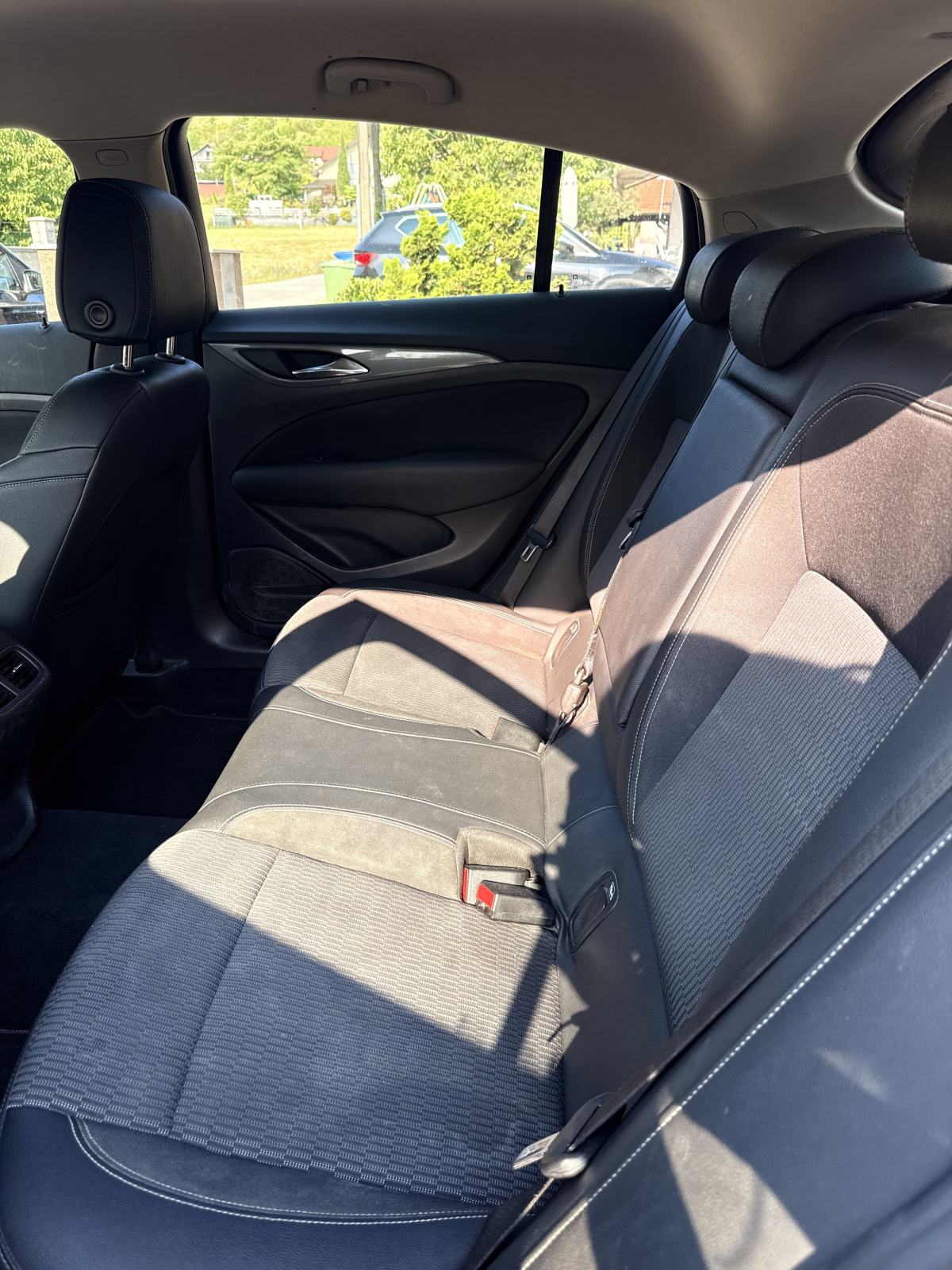Opel Insignia 1,6 CDTI automatik, fotografija 18