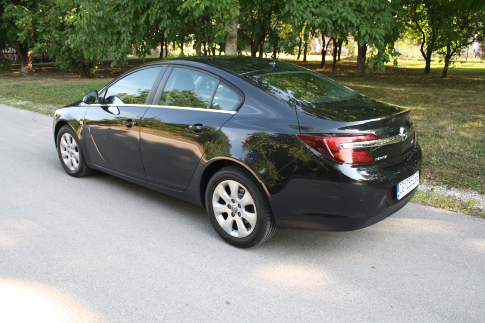 Opel Insignia 1,6 CDTI eco, HR auto, Bi-xenon, led dnevna, aut.klima, pogled izvana - slika 2