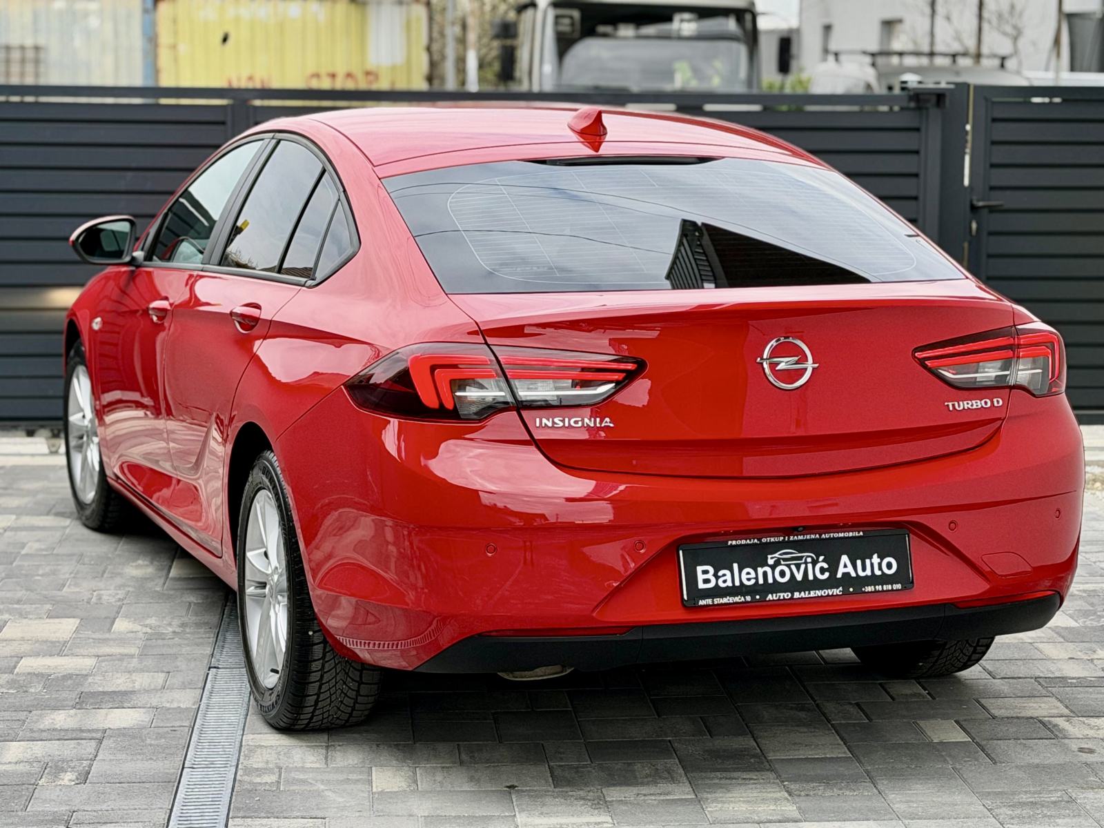 Opel Insignia 1,6 CDTI EDITION SERVISNA HR AUTO LED KAMERA NAVIGACIJA, fotografija 15