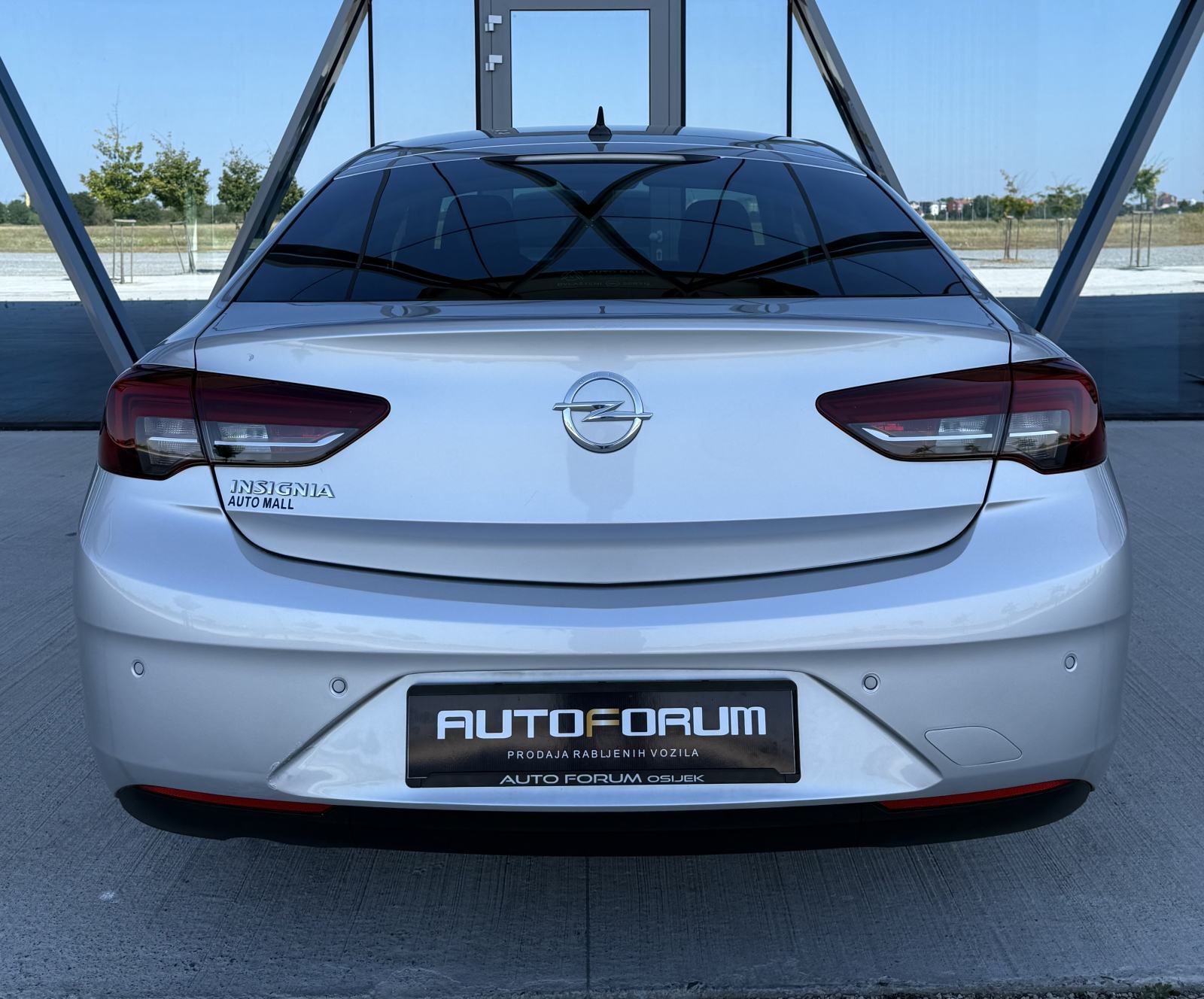 Opel Insignia 1,6 CDTI ** HR AUTO, JAMSTVO 12 MJESECI, REG 4/27 **, fotografija 5