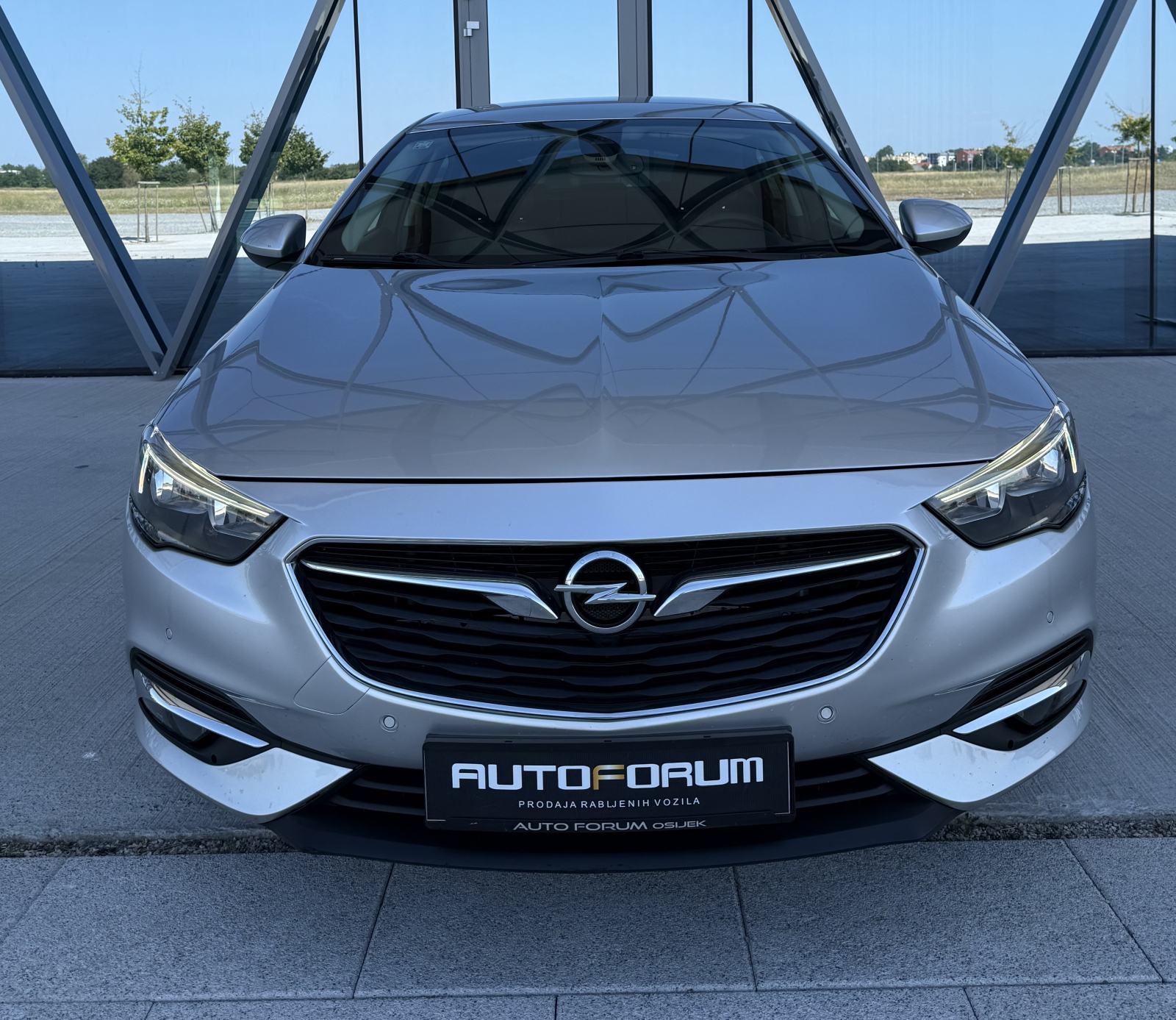 Opel Insignia 1,6 CDTI ** HR AUTO, JAMSTVO 12 MJESECI, REG 4/27 **, fotografija 2