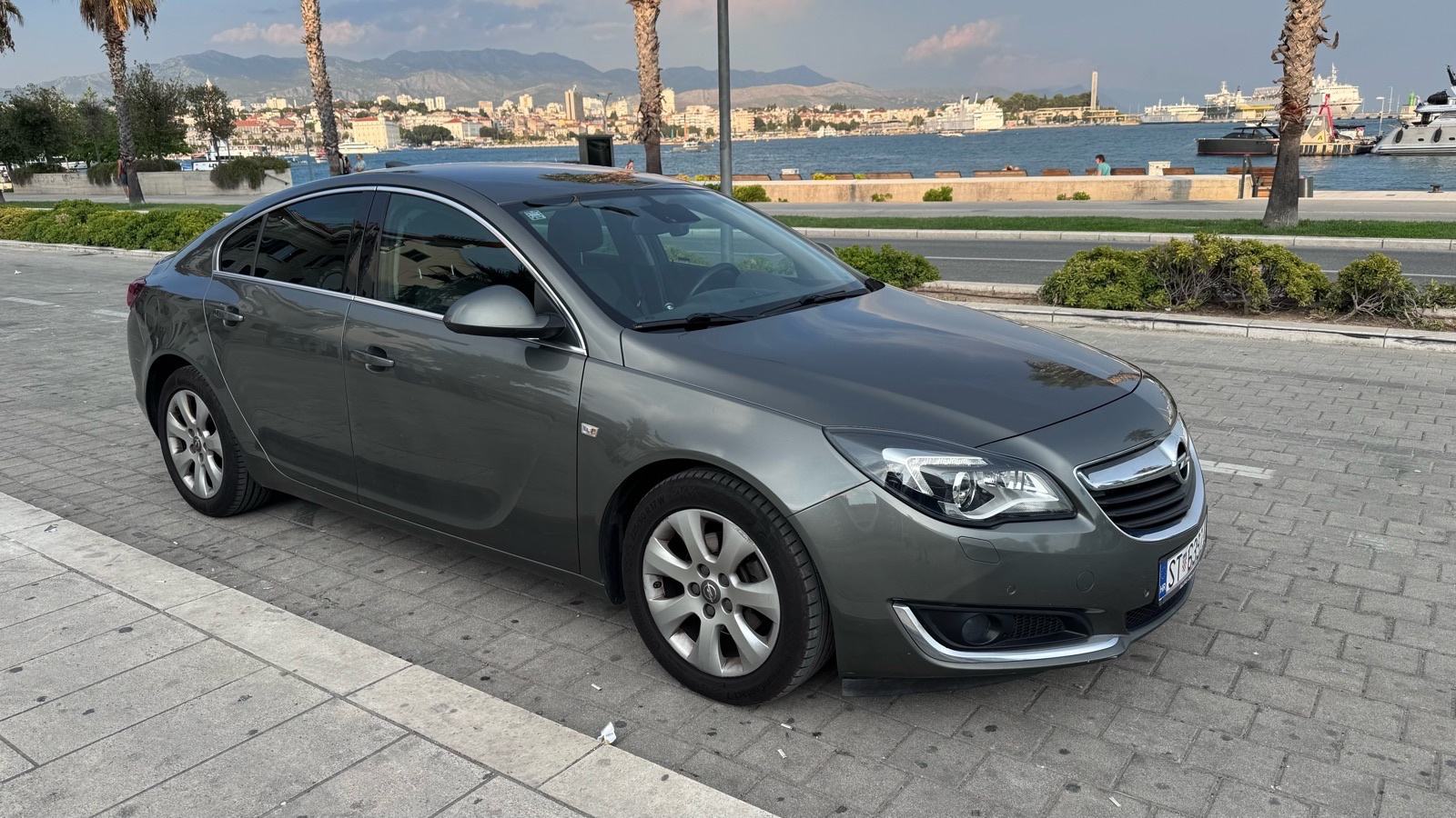 Opel Insignia 1,6 CDTI Innovation + 4 zimske gume, fotografija 3