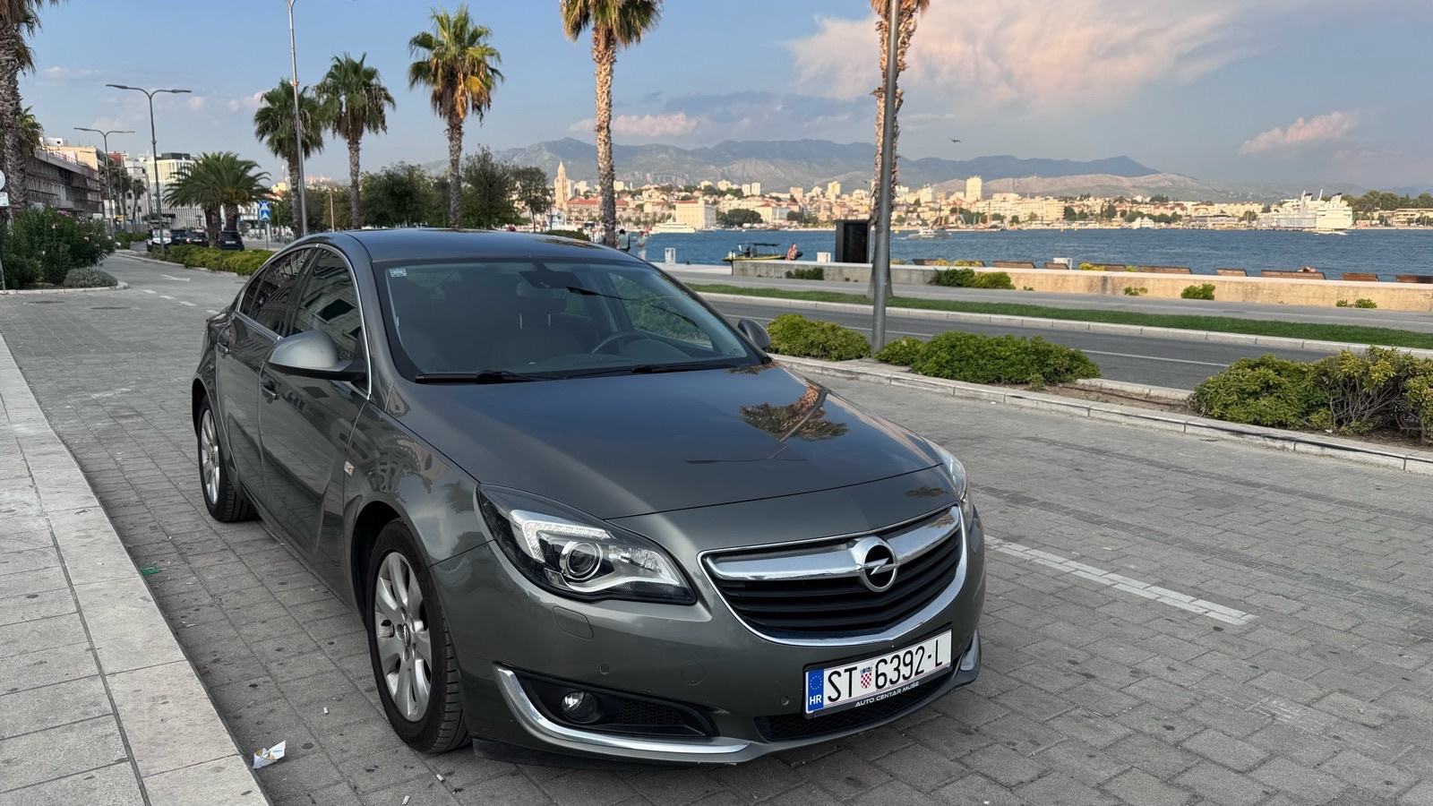 Opel Insignia 1,6 CDTI Innovation + 4 zimske gume, fotografija 2