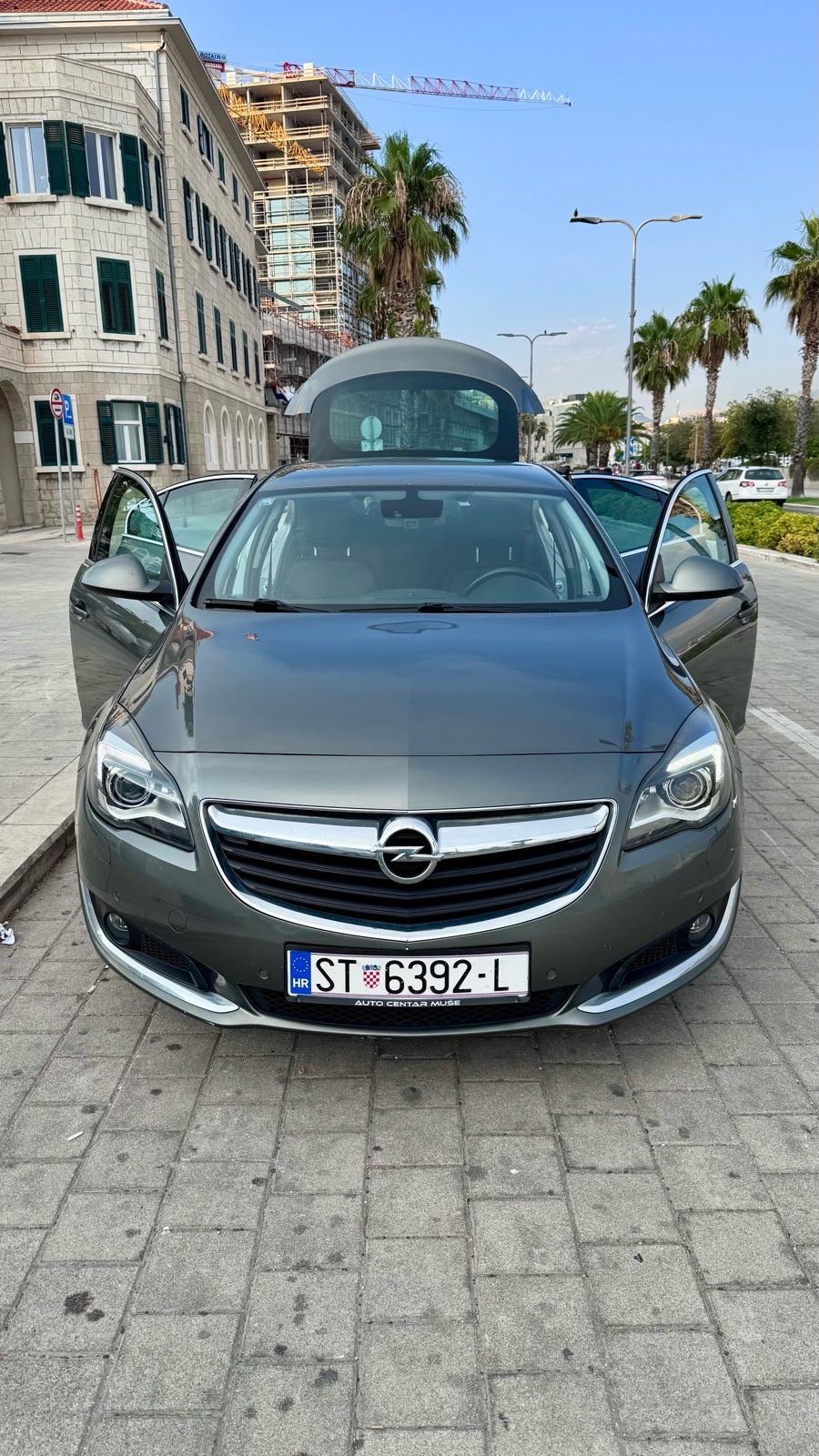 Opel Insignia 1,6 CDTI Innovation + 4 zimske gume, fotografija 9