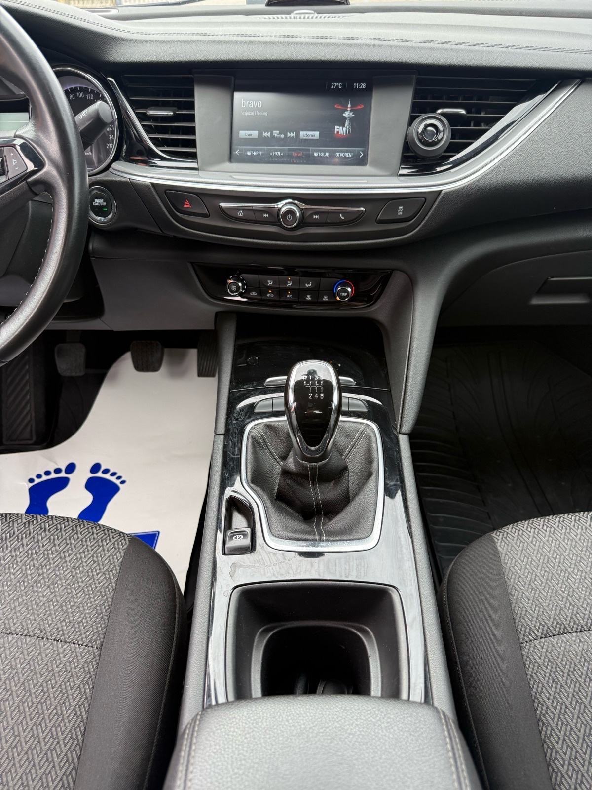 Opel Insignia 1,6 CDTI*LED SVJETLA*START STOP*PARK DISTANCE*SERVISNA*, fotografija 17
