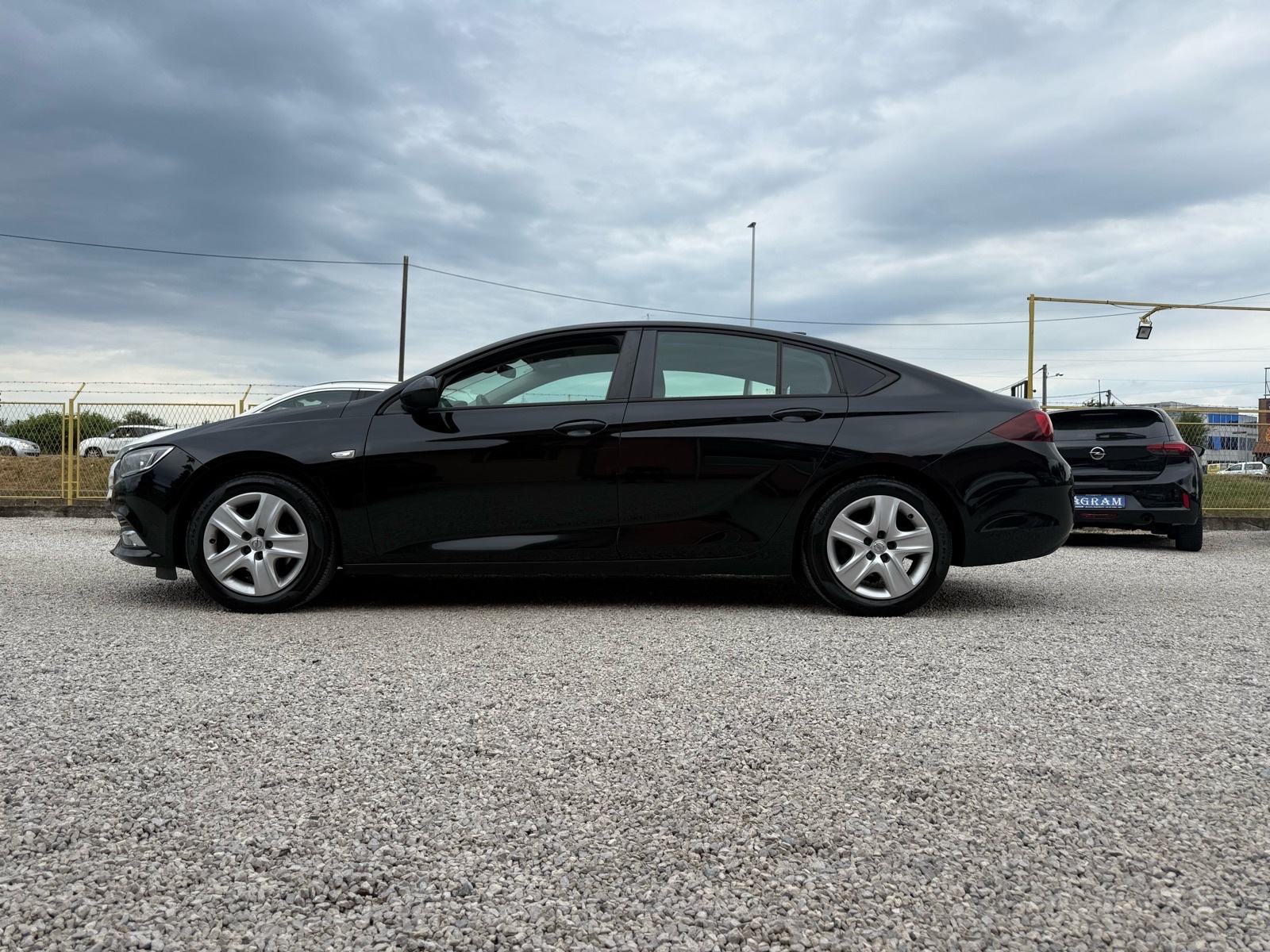 Opel Insignia 1,6 CDTI*LED SVJETLA*START STOP*PARK DISTANCE*SERVISNA*, fotografija 7
