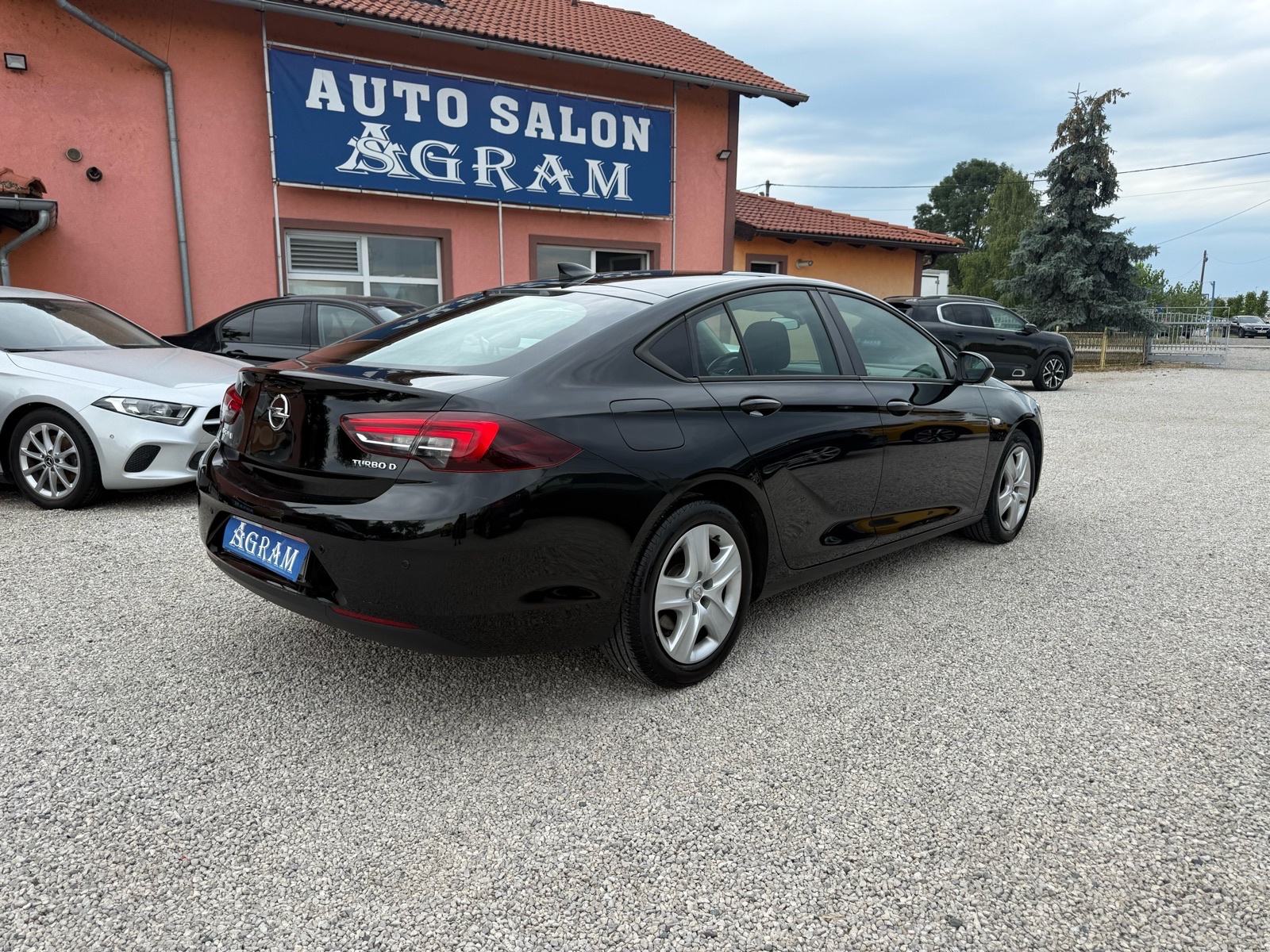 Opel Insignia 1,6 CDTI*LED SVJETLA*START STOP*PARK DISTANCE*SERVISNA*, fotografija 10