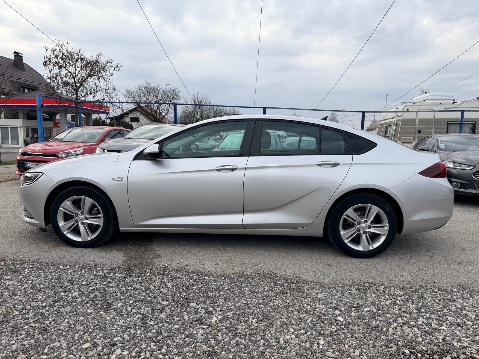 Opel Insignia 1,6 CDTI*ODLIČNO STANJE*UREDNO SERVISIRANA*, fotografija 8