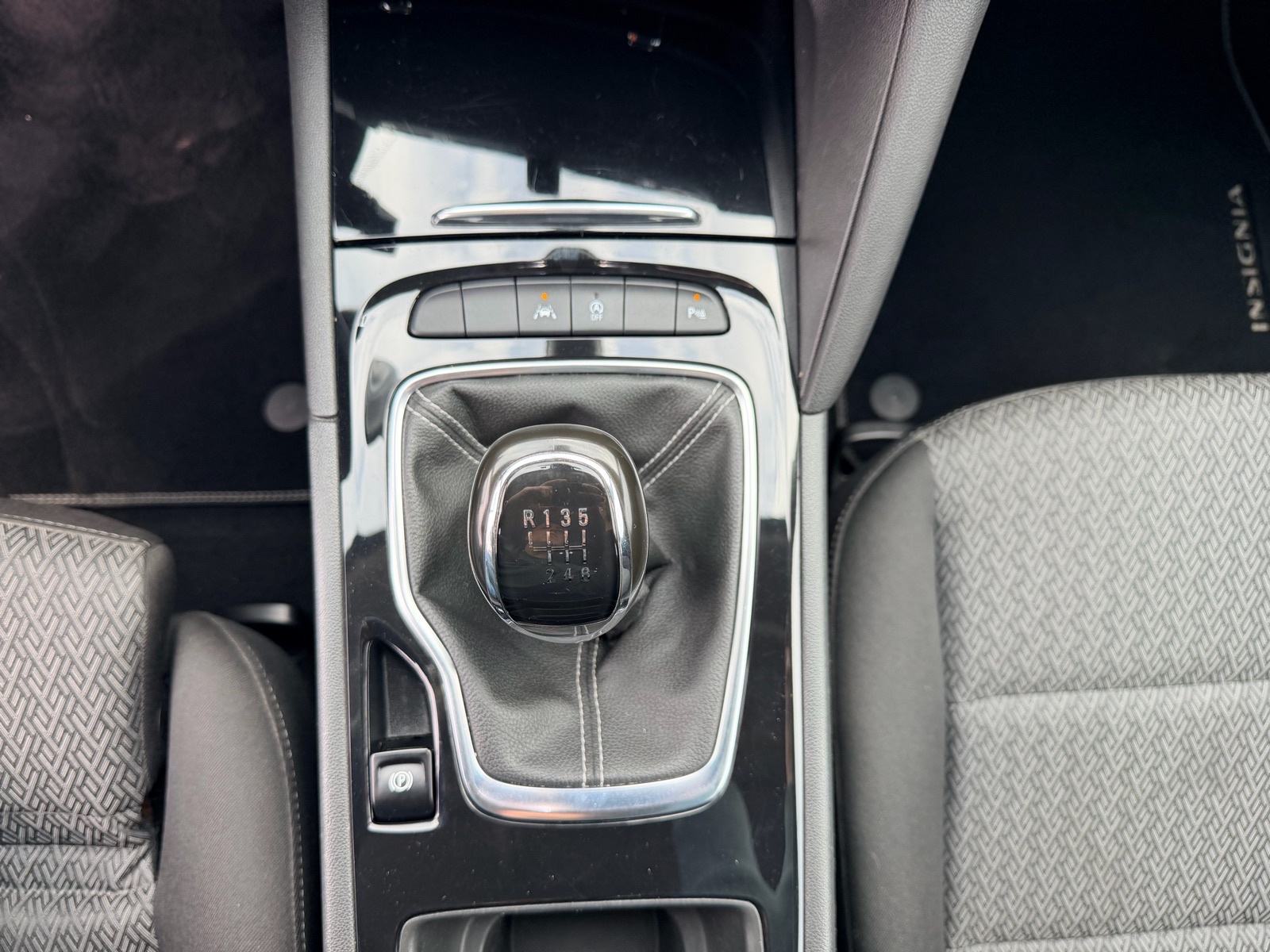 Opel Insignia 1,6 CDTI*ODLIČNO STANJE*UREDNO SERVISIRANA*, fotografija 16