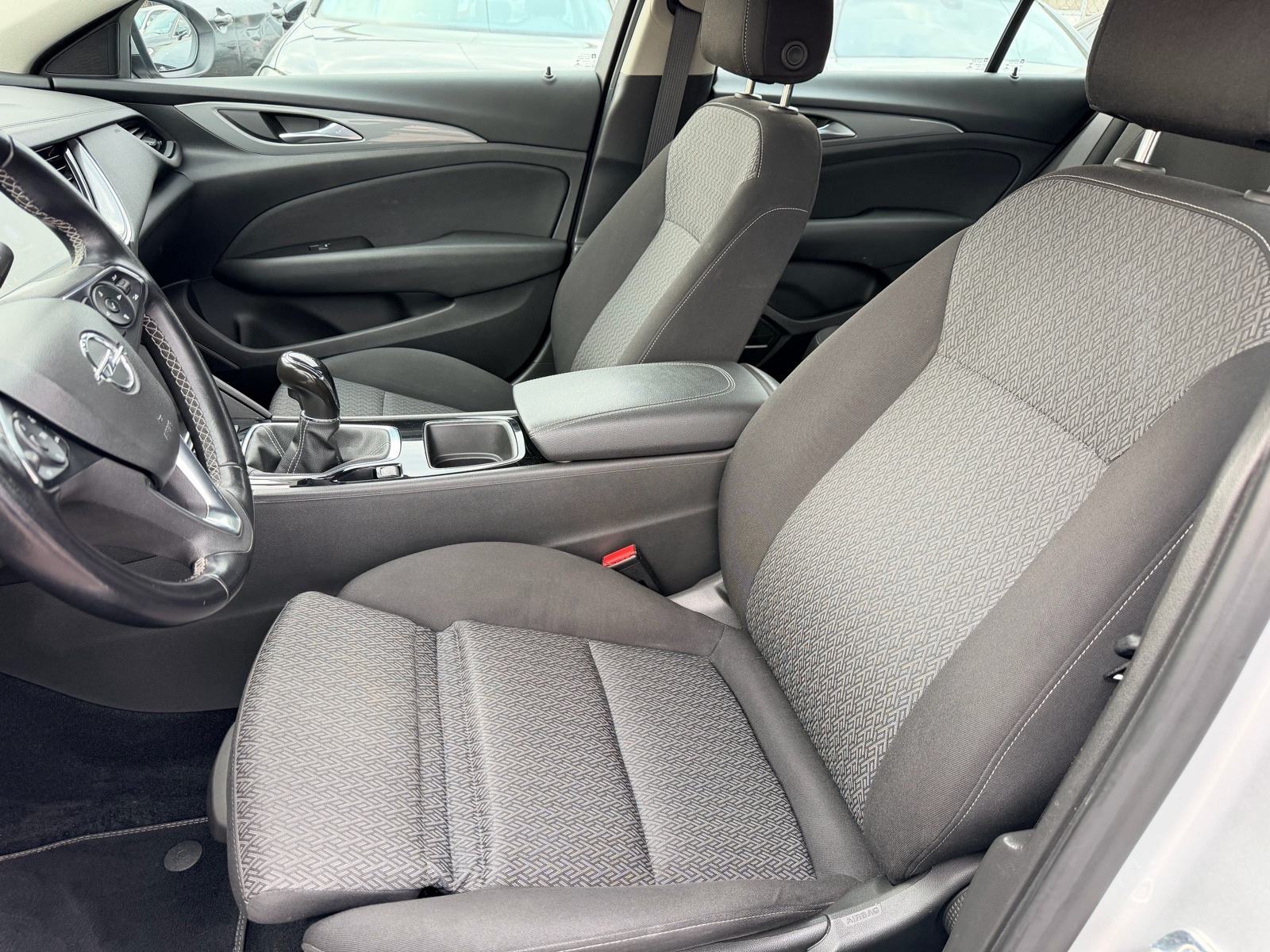 Opel Insignia 1,6 CDTI*ODLIČNO STANJE*UREDNO SERVISIRANA*, fotografija 13