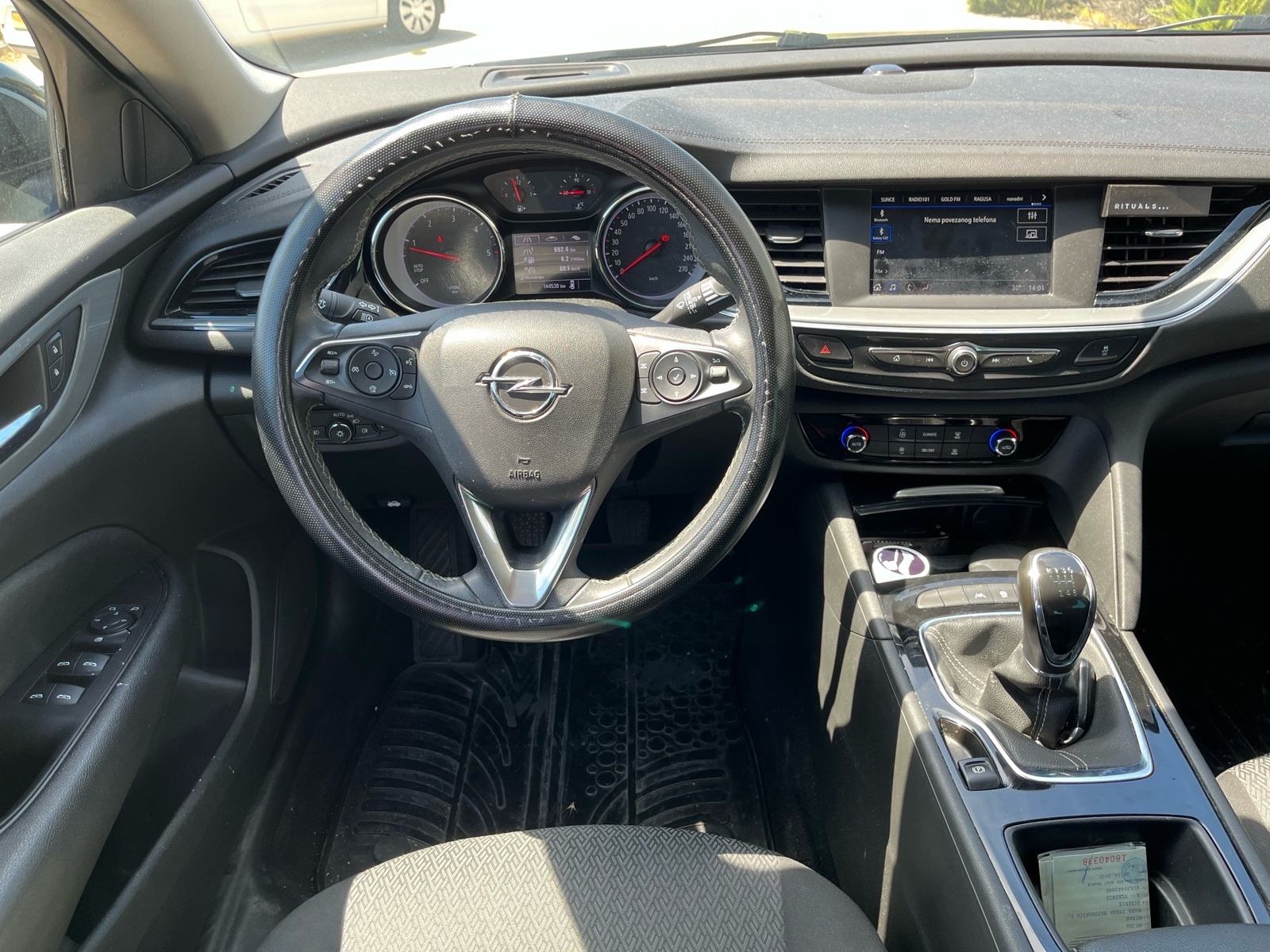 Opel Insignia Grand Sport 1,6 CDTI - Registriran do 04/2027., fotografija 11