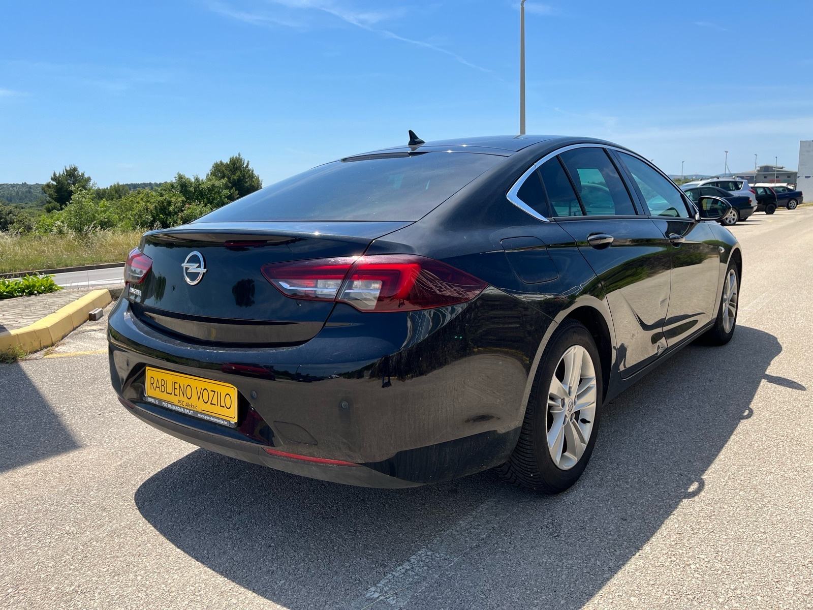 Opel Insignia Grand Sport 1,6 CDTI - Registriran do 04/2027., fotografija 5