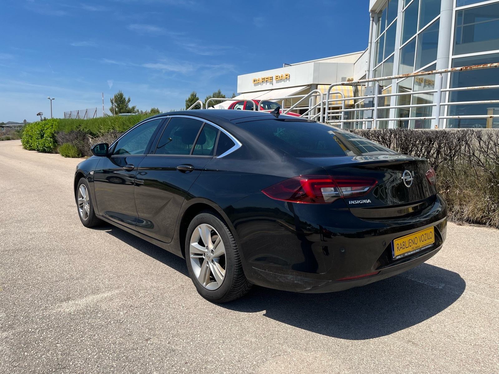 Opel Insignia Grand Sport 1,6 CDTI - Registriran do 04/2027., fotografija 7