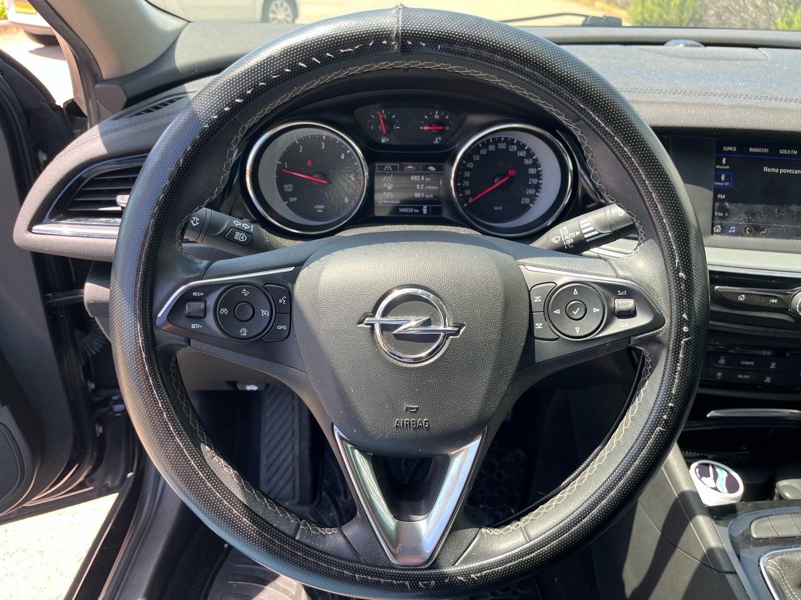 Opel Insignia Grand Sport 1,6 CDTI - Registriran do 04/2027., fotografija 12
