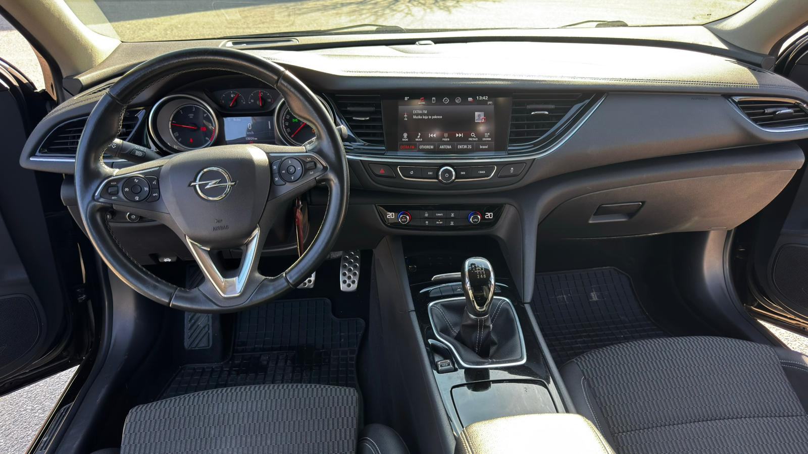 Opel Insignia 1,6 CDTI, fotografija 15