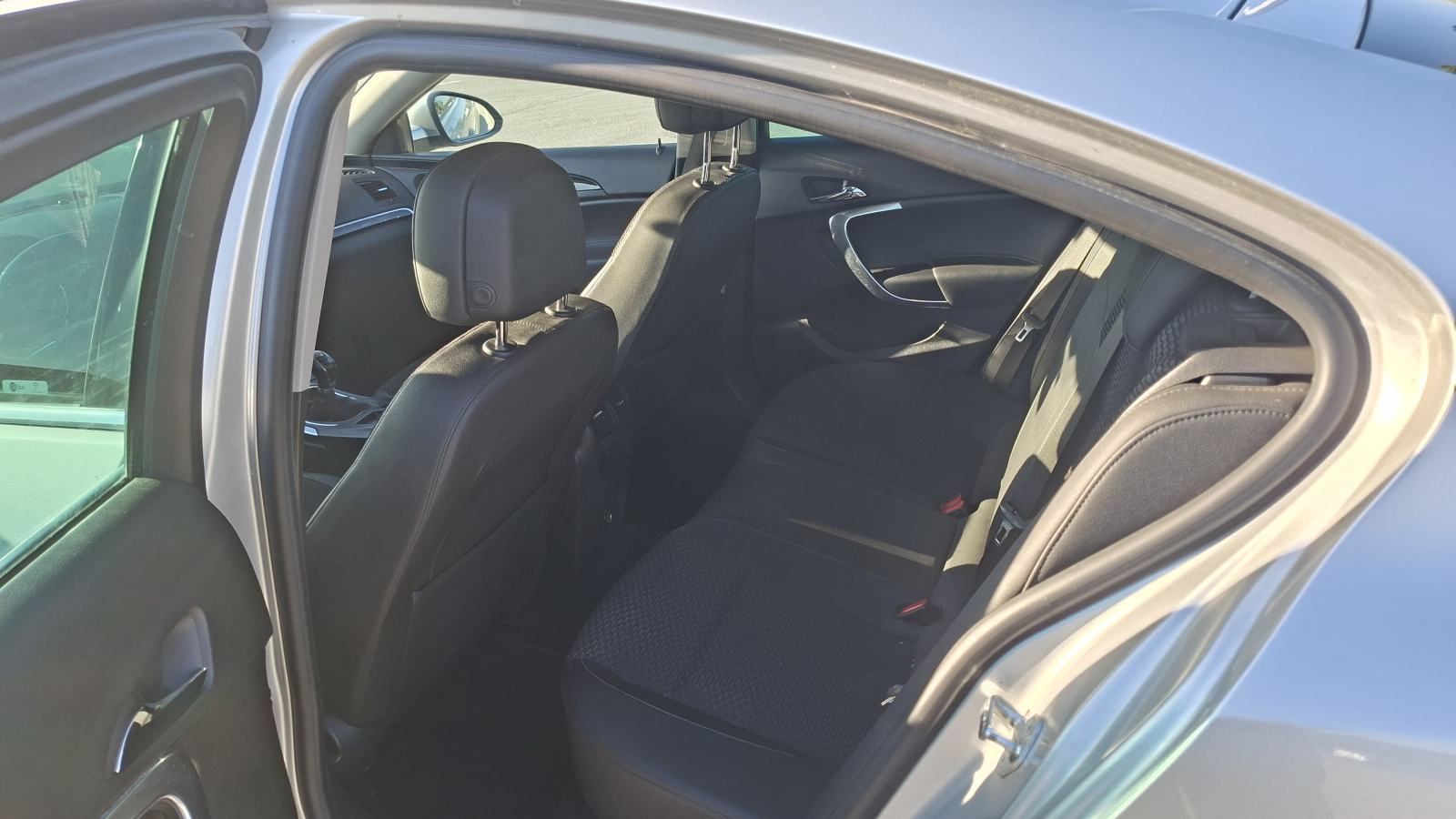 Opel Insignia 1.6 CDTi, fotografija 12