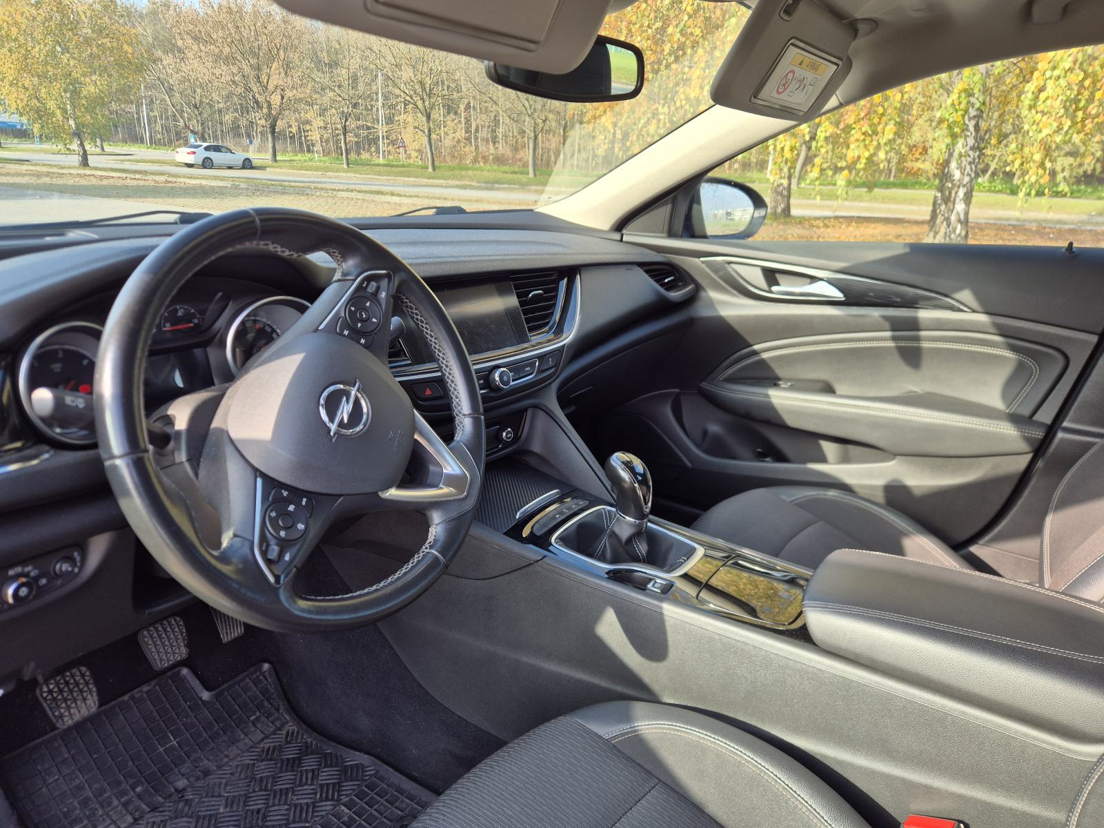 Opel Insignia 1.6 CDTI 136 KS | Veliki servis | Nove Continental gume, fotografija 6