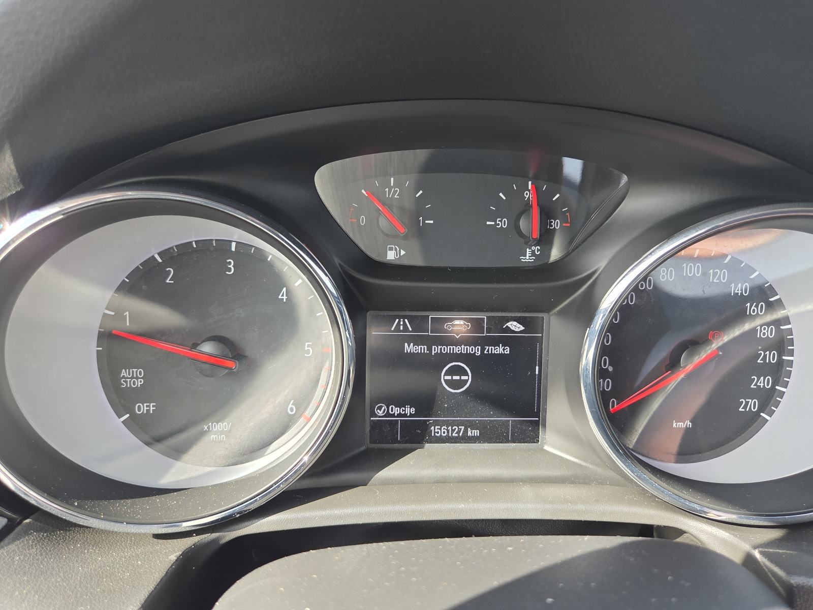 Opel Insignia 1,6 CDTI, fotografija 15