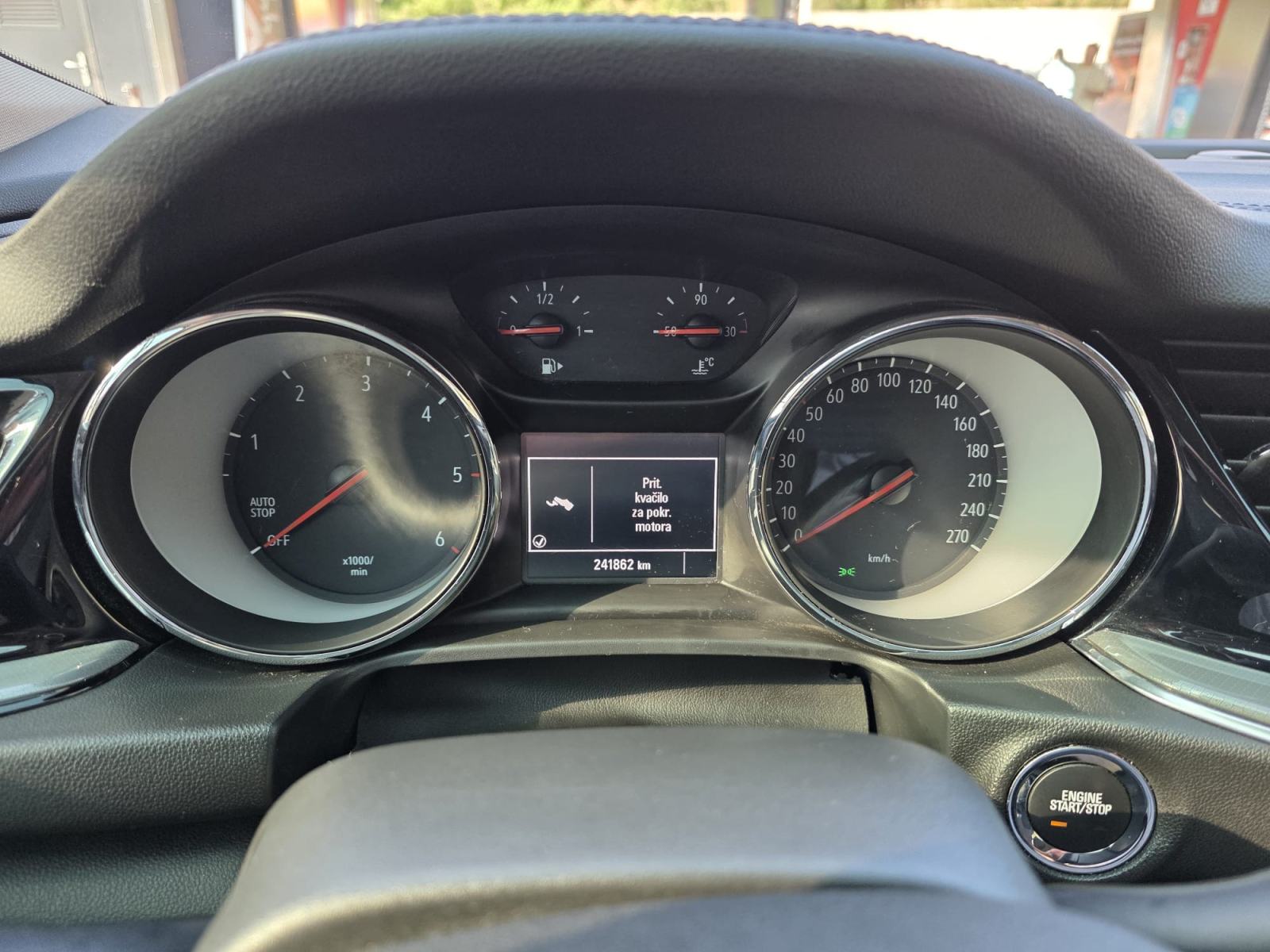 Opel Insignia 1,6 CDTI, fotografija 8