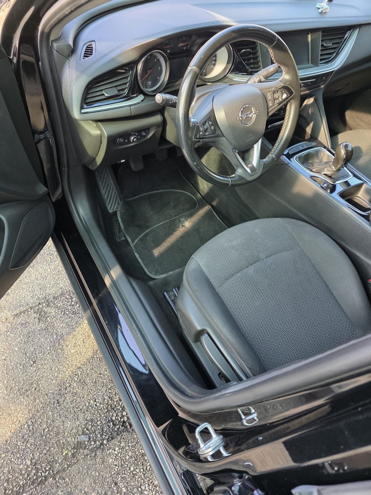 Opel Insignia 1,6 CDTI, fotografija 9