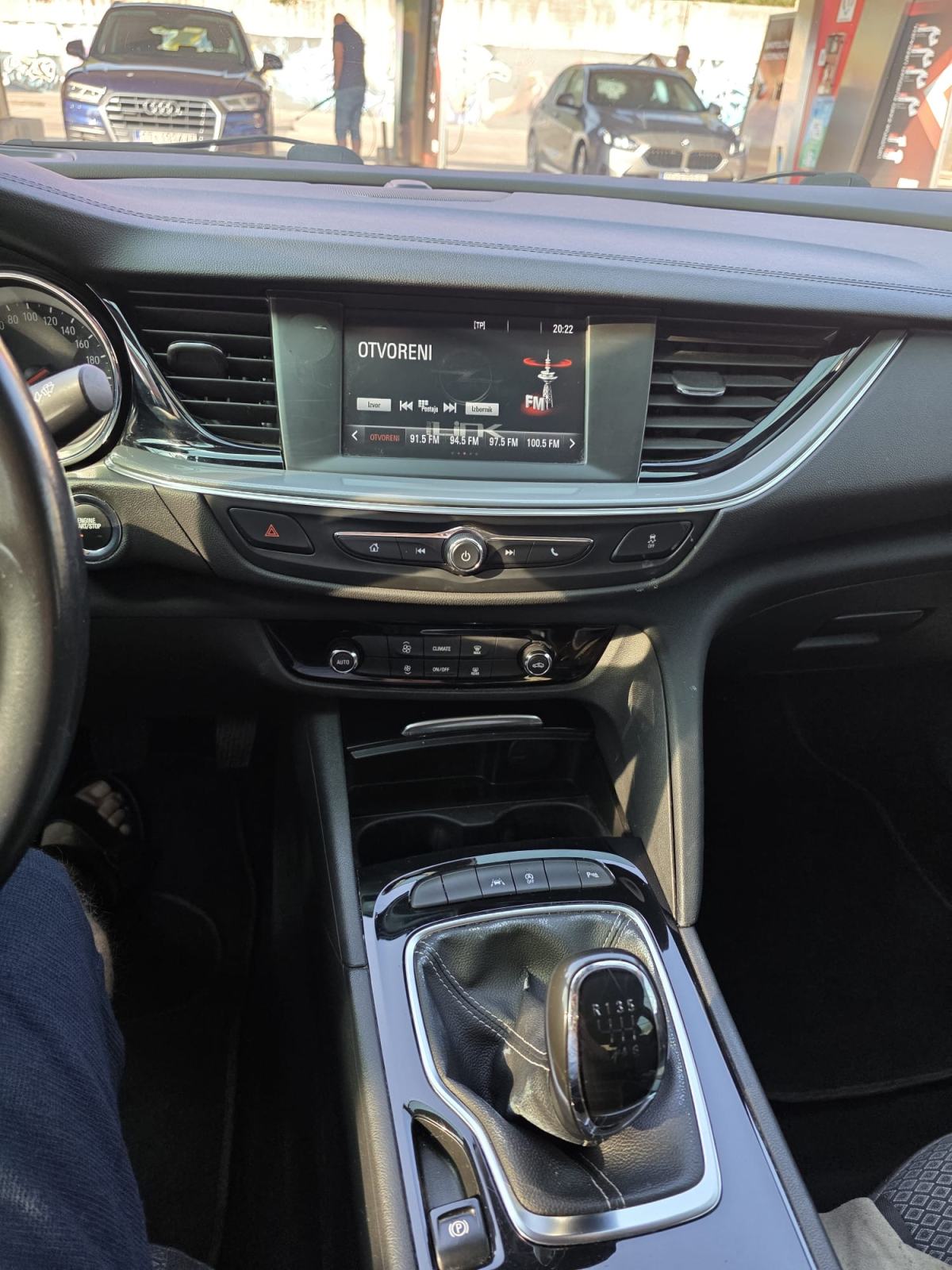 Opel Insignia 1,6 CDTI, fotografija 11