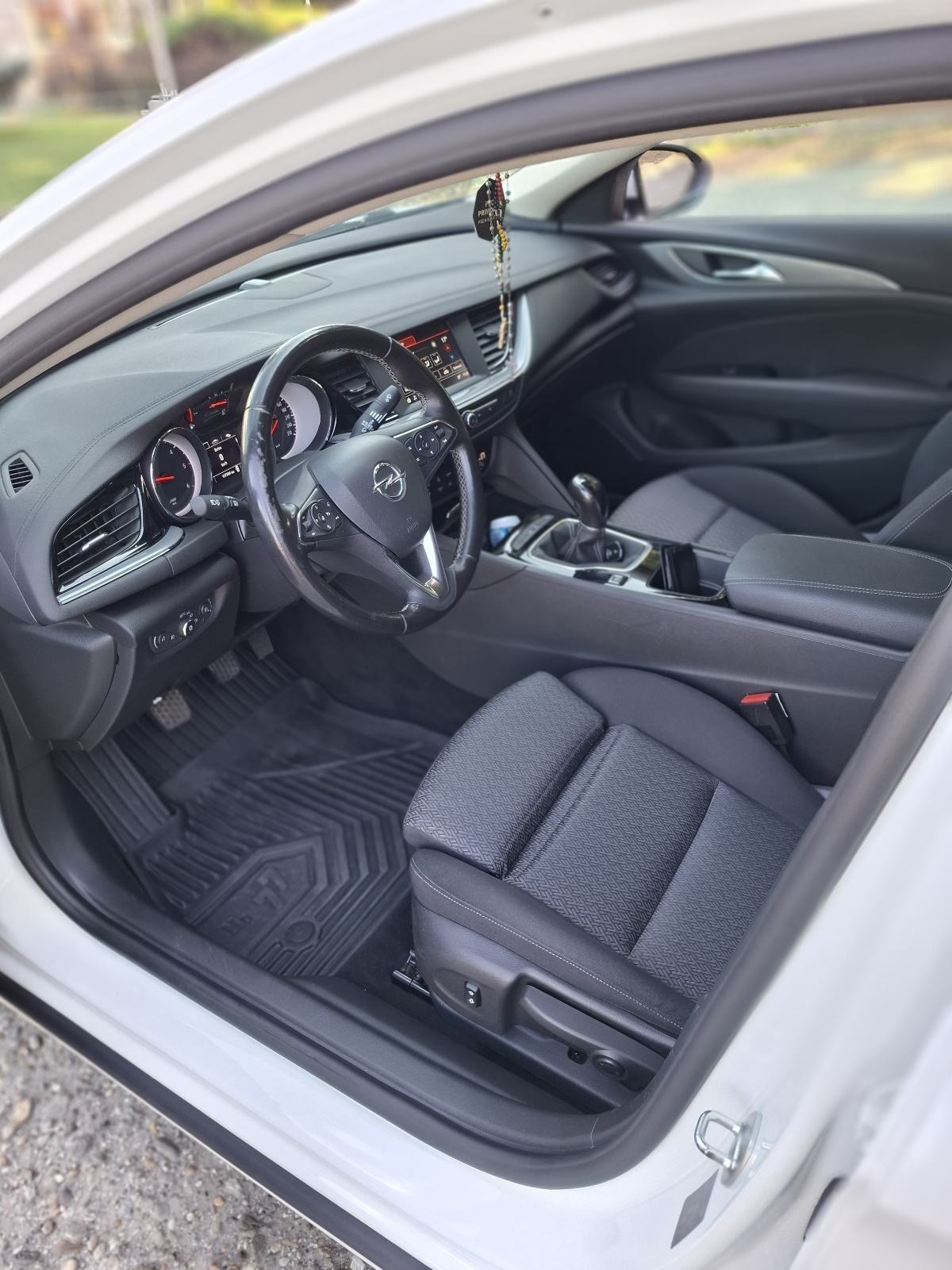 Opel Insignia 1,6 CDTI, HR vozilo - OŠTEĆENO-, fotografija 5