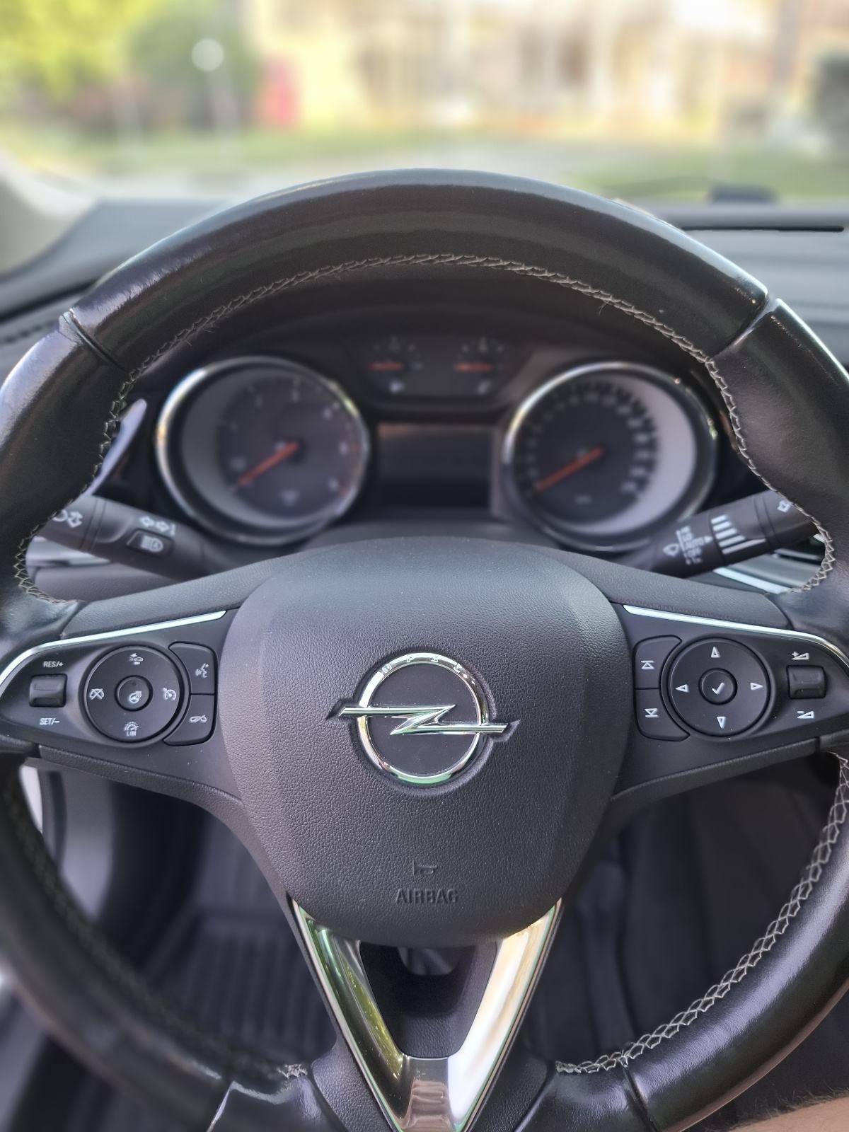 Opel Insignia 1,6 CDTI, HR vozilo - OŠTEĆENO-, fotografija 7