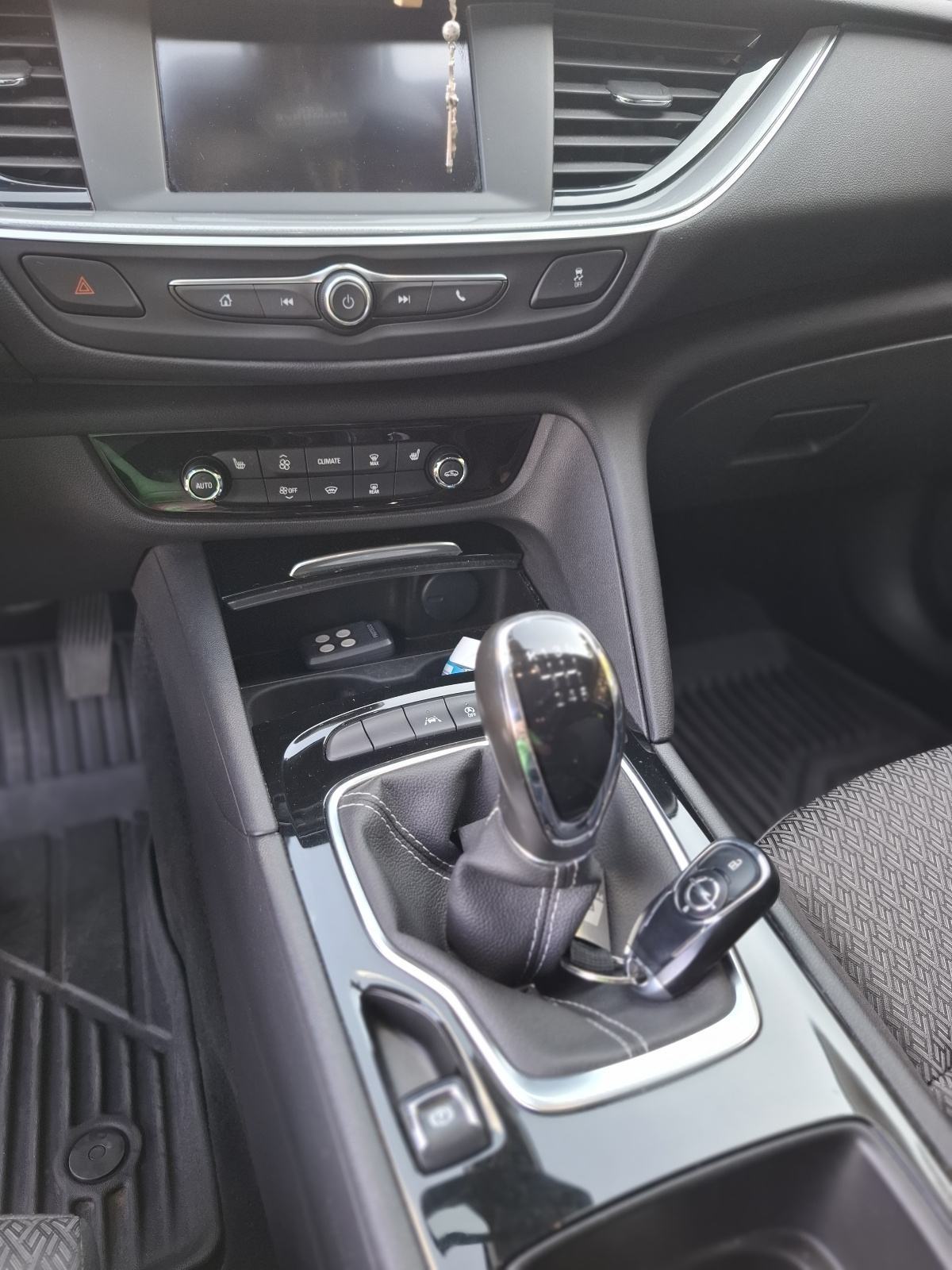 Opel Insignia 1,6 CDTI, HR vozilo - OŠTEĆENO-, fotografija 8