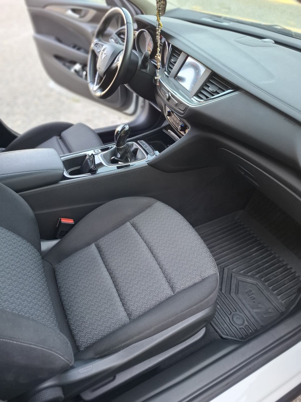 Opel Insignia 1,6 CDTI, HR vozilo - OŠTEĆENO-, fotografija 6