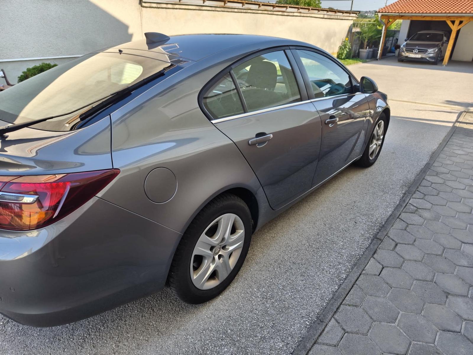 Opel Insignia 1,6 CDTI, fotografija 2