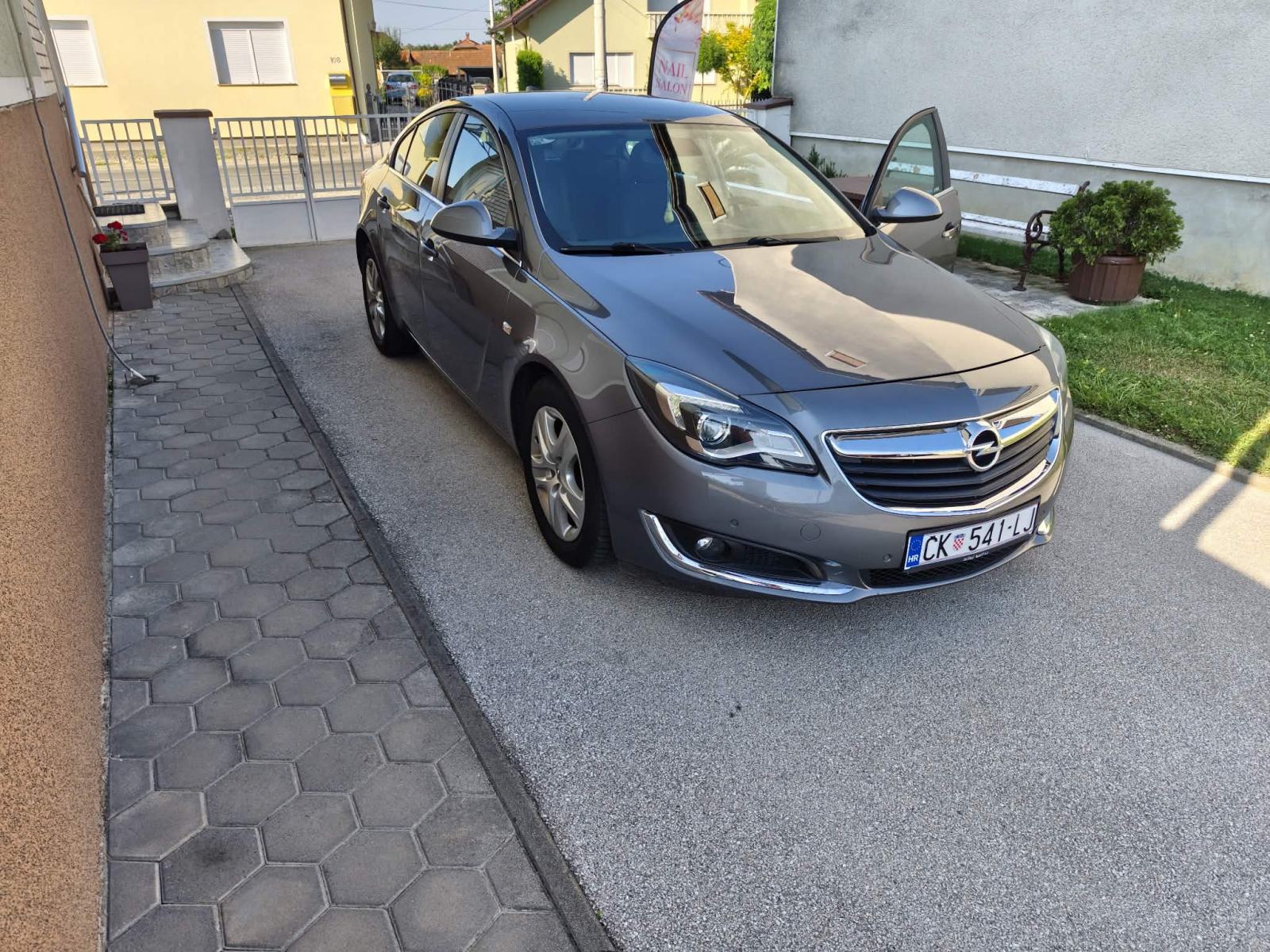 Opel Insignia 1,6 CDTI, fotografija 3